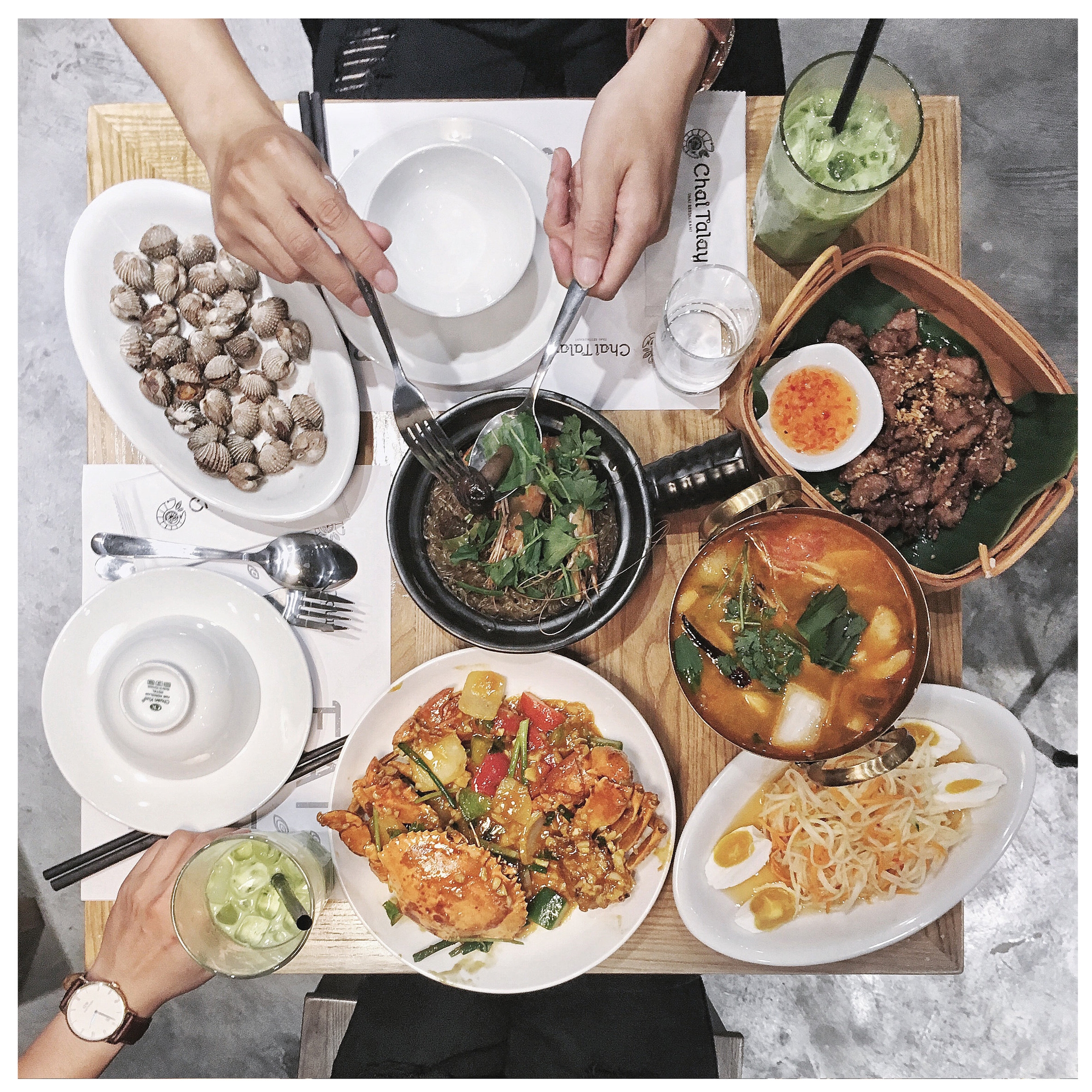 Một bữa feast "mã lệ phi xuân" (magnificent)!!!!