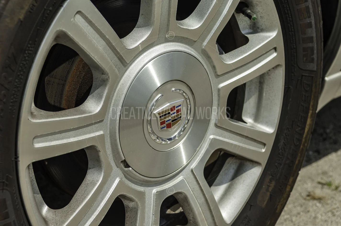 Cadillac DTS - CVW-7.jpg