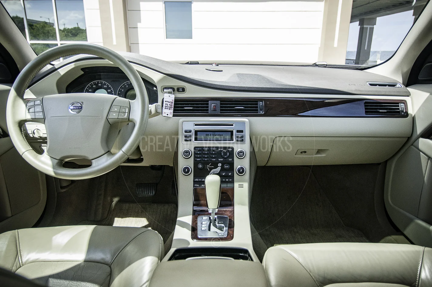Volvo XC70 - CVW-7.jpg