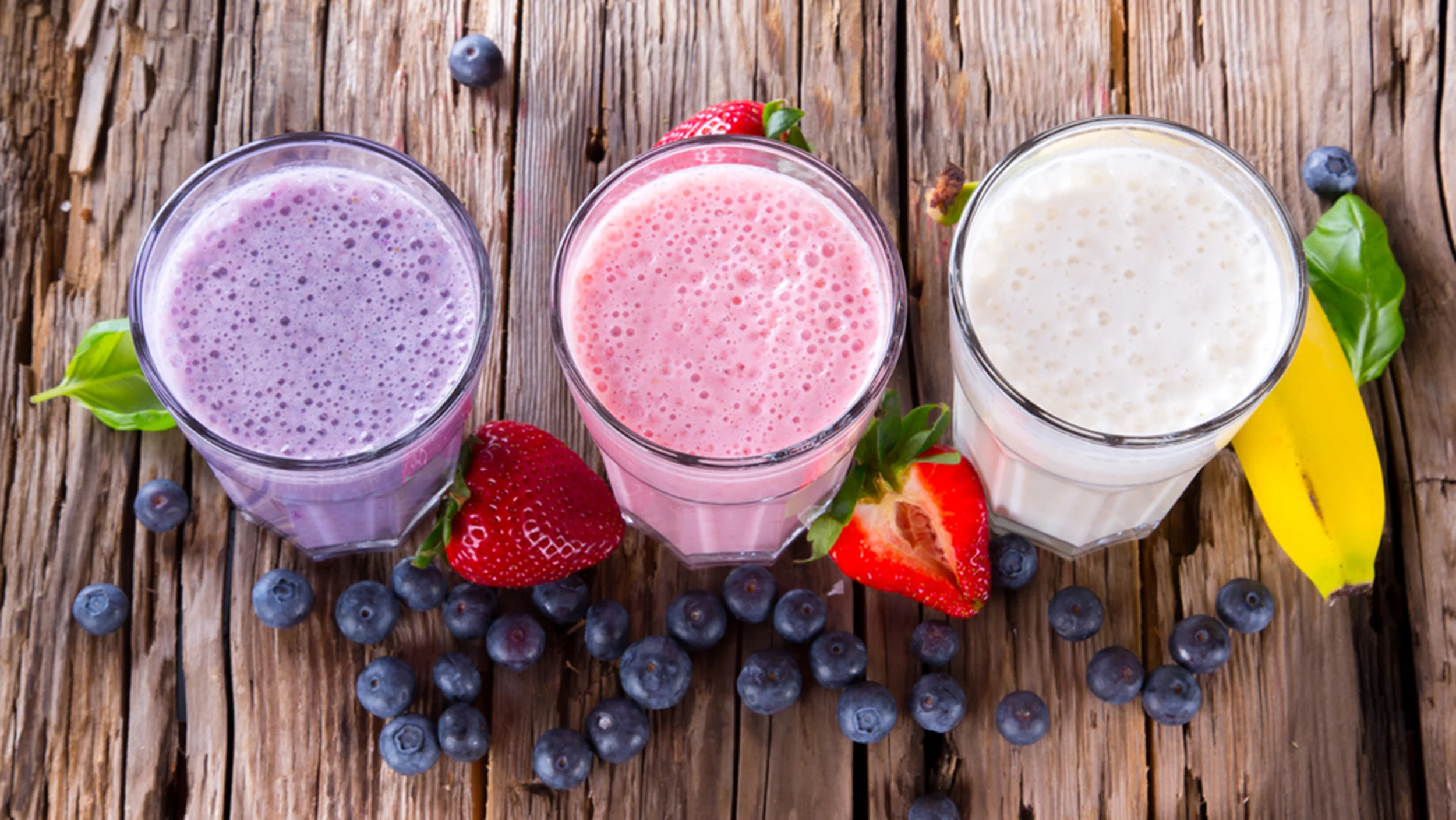 fruit-smoothies-today-tease-1-150805_f1b20de057704b0707570a6613e1f25a.jpg