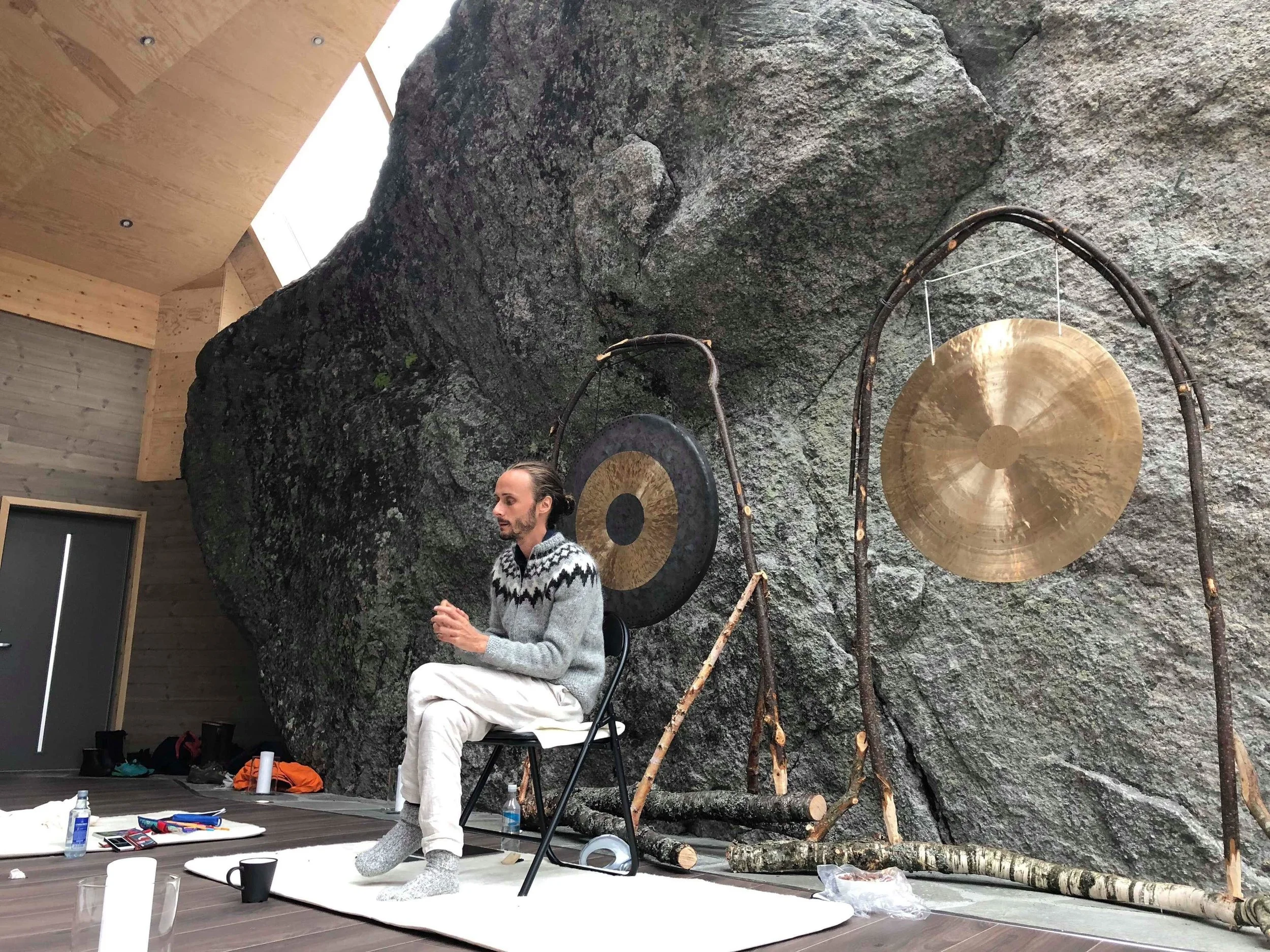 41889055_268333923800647_6698594839254007808_n (1).jpg