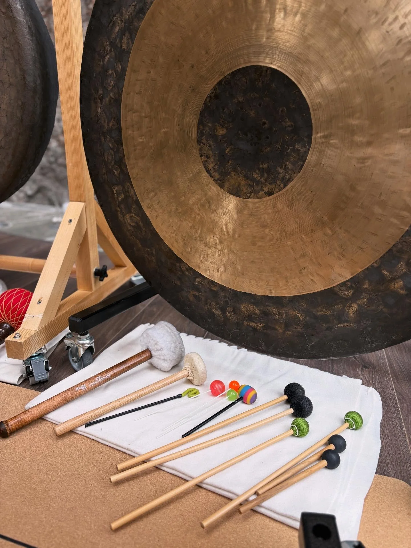 Why soundbath? 🎶❤️

"A sound bath is a meditative experience where you lie down and let waves of sound wash over you. There&rsquo;s no water involved. The &ldquo;bath&rdquo; part comes from how sound surrounds you, like you&rsquo;re being gentl