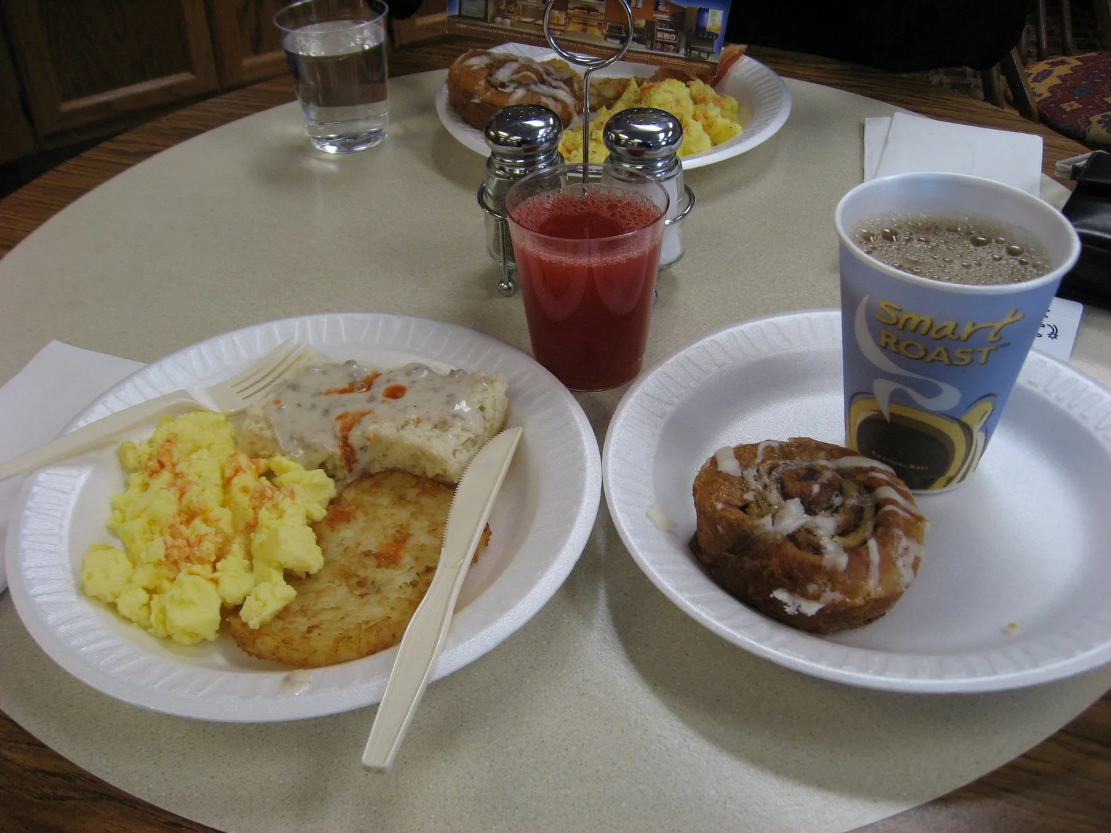 Hotel Breakfast Roundup: free hot breakfast wars!