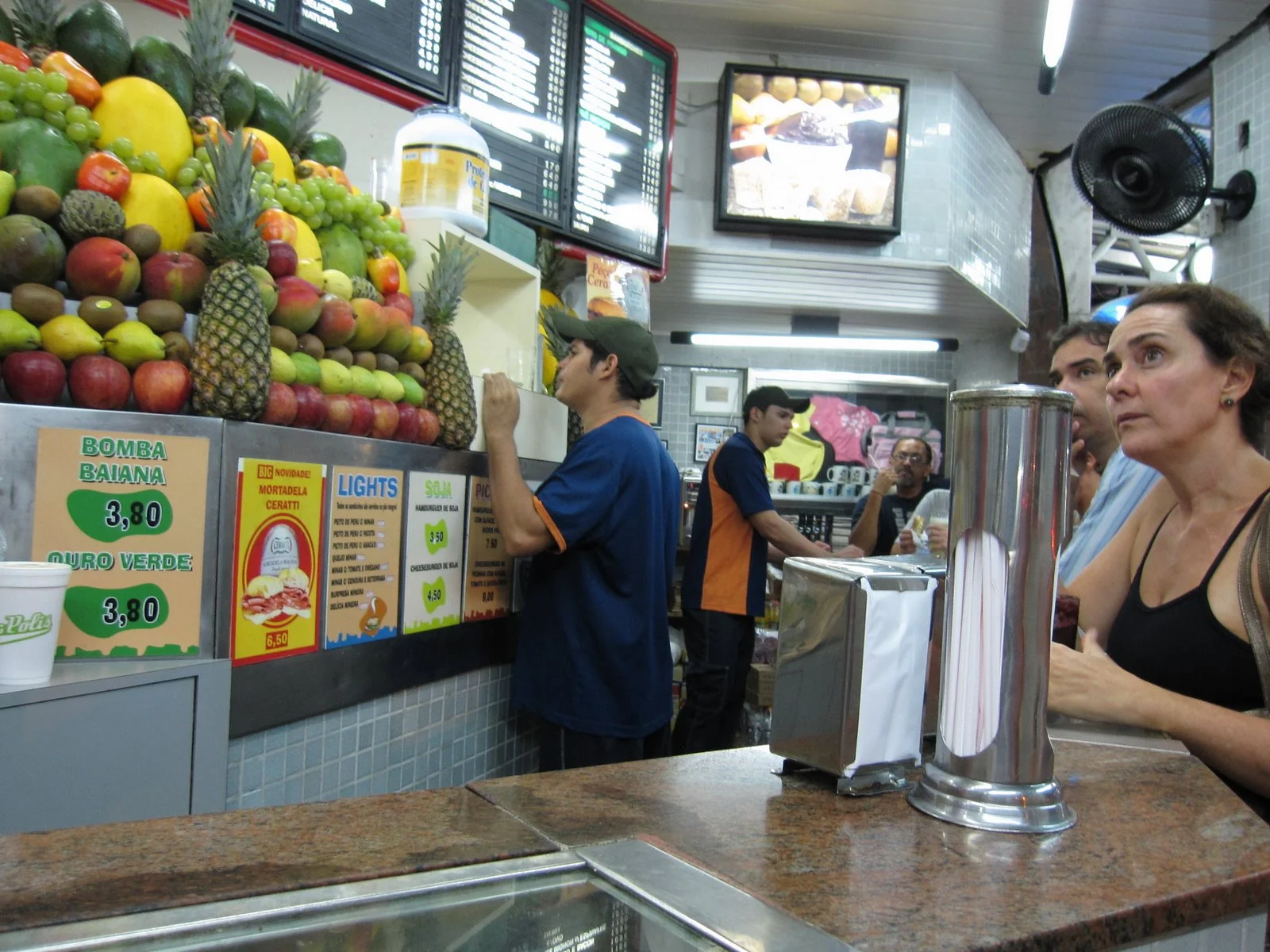 Juice bars: where food R&D folks must come to do research!