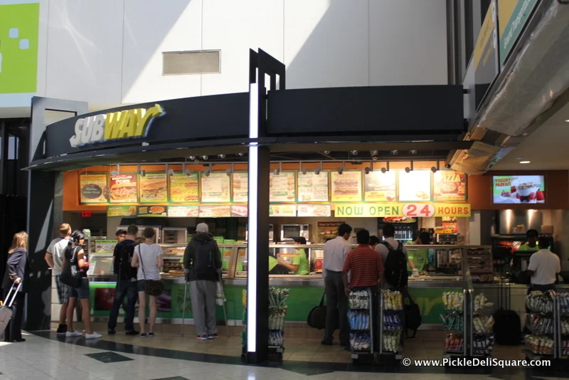 A Tale of Two Terminals: EWR food prices