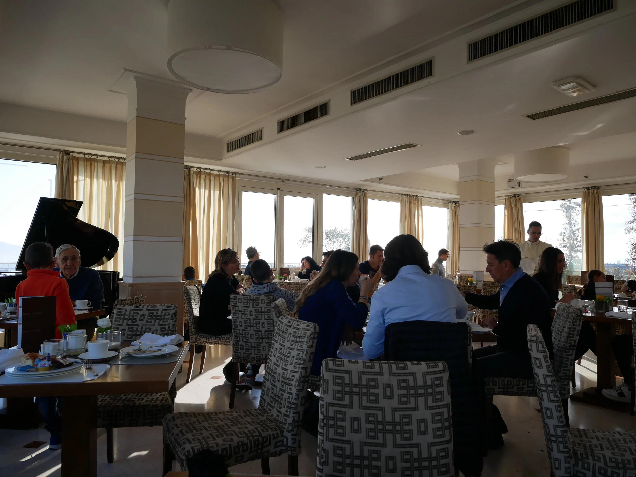 Renaissance Naples breakfast room.jpg