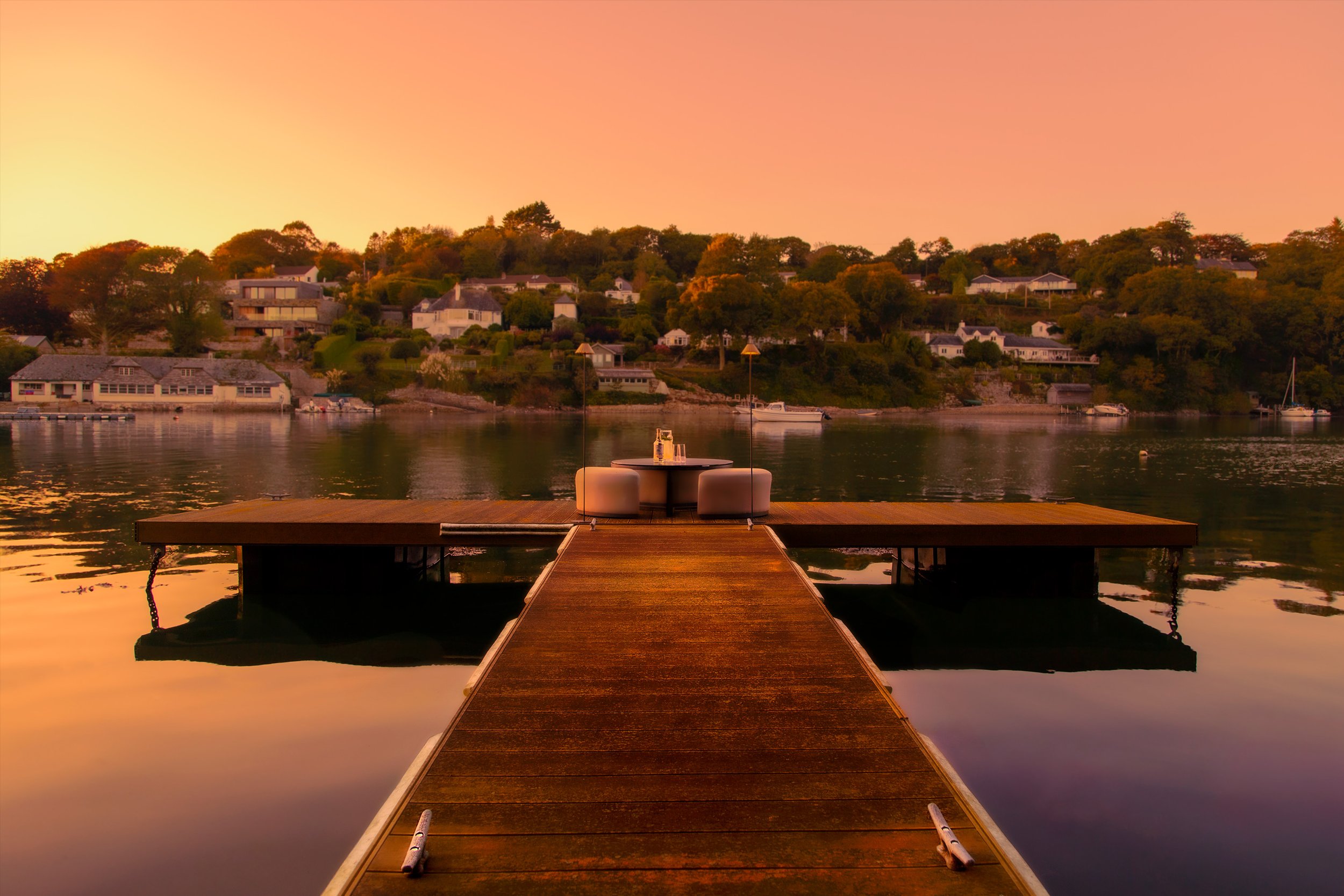Pontoon.jpg