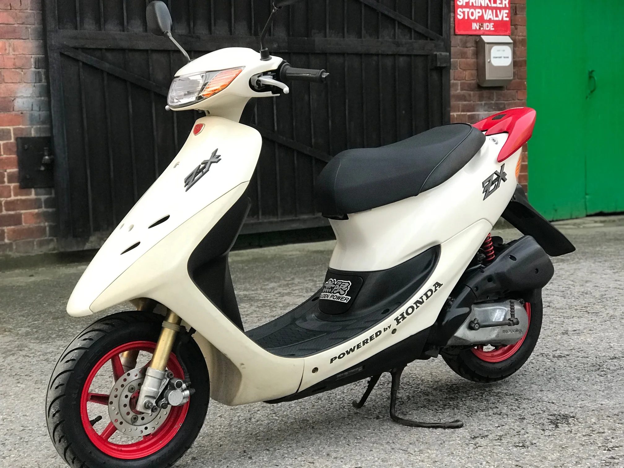 1998 Honda Dio 50ZX 50th Anniversary Limited Edition £1,550 — Seven ...