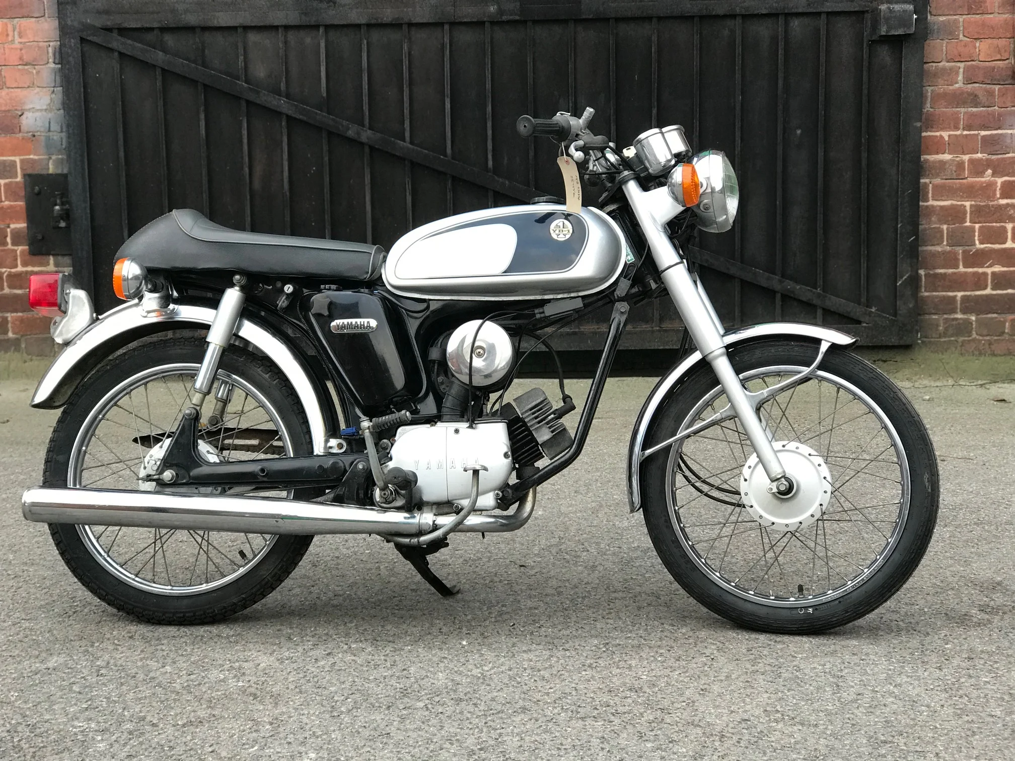 1998 Yamaha YB1-50 Ref: 4398 £1550. — Seven Seas Motors