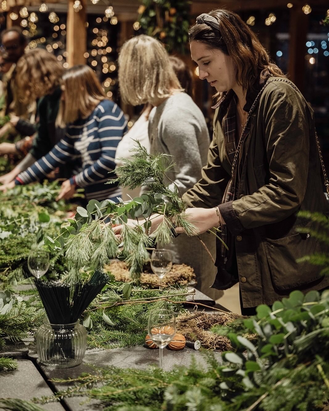 Our first Christmas workshop is just one week away and we can&rsquo;t wait to meet you all and get creative. I can&rsquo;t believe that over 120 tickets have now sold. However,  we still have a few places left and would love for you to join us.
⠀⠀⠀⠀⠀