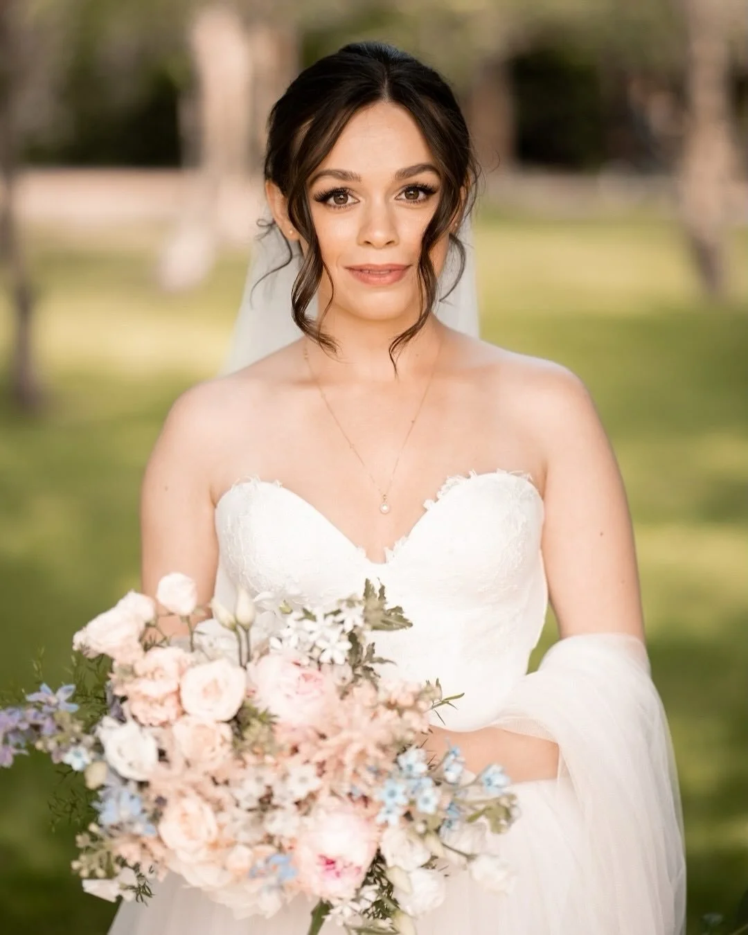 Just the prettiest pastel florals for L&amp;C. Delicate and textured it was full of peony roses, ranunculus, tweedia and delicate astilbe. 
⠀⠀⠀⠀⠀⠀⠀⠀⠀
Venue @tythebarnlaunton
Images: Tom Wood Photography