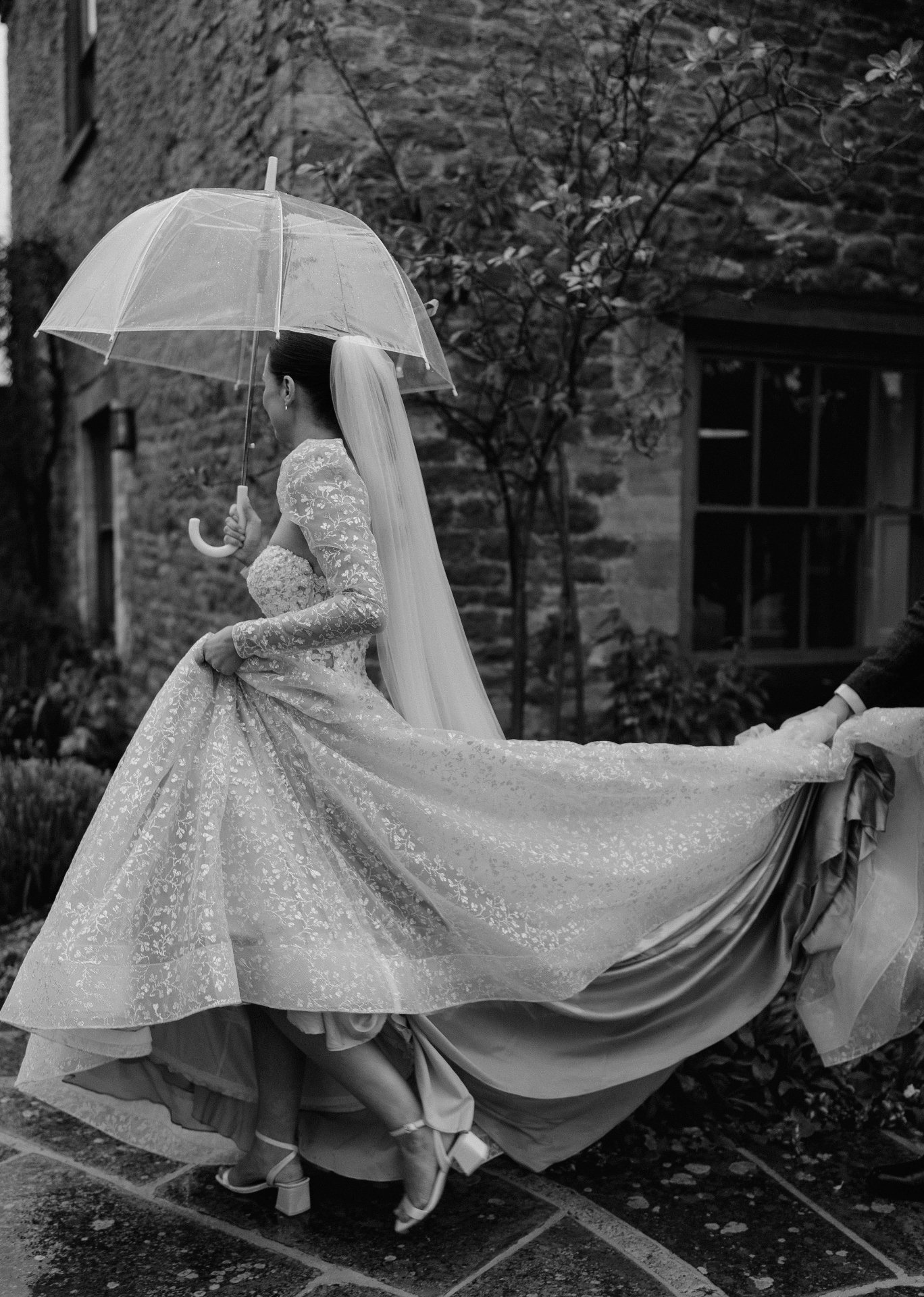 Gorgeous shimmering tones of white and champagne echoed by the prettiest flowers for L&amp;S. Fabulous florals, stunning gowns and proof that the most perfect day doesn&rsquo;t need perfect weather for our beautiful couple.

Venue @Tythebarnlaunton
I