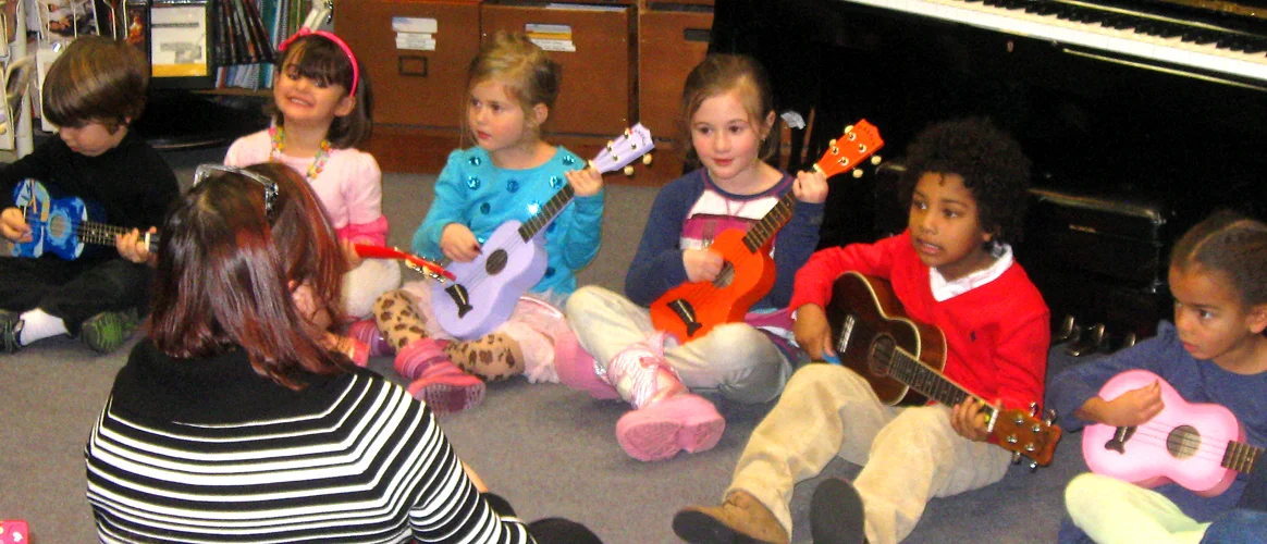 GJ uke class.jpg