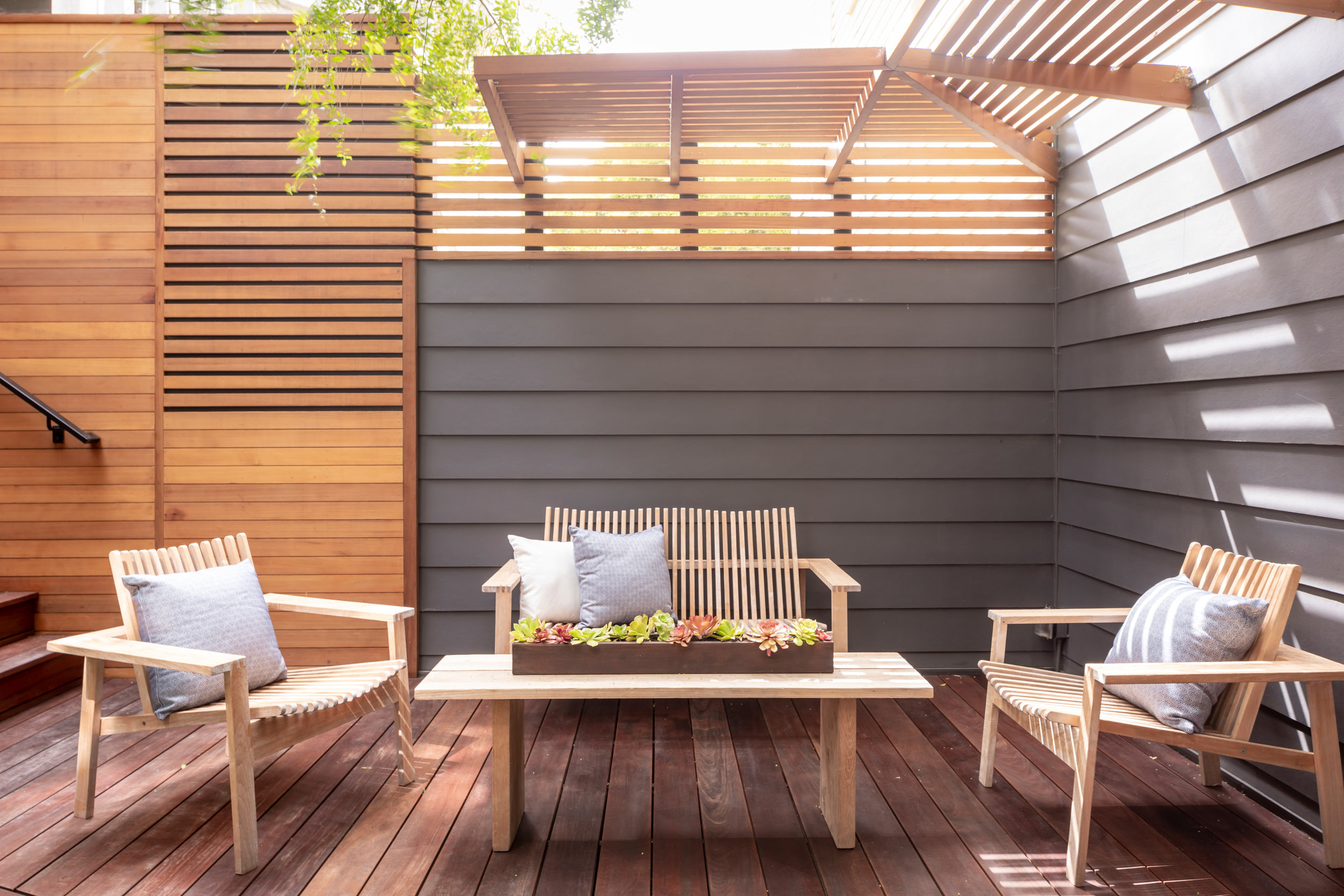 Yard_Deck_0980.jpg