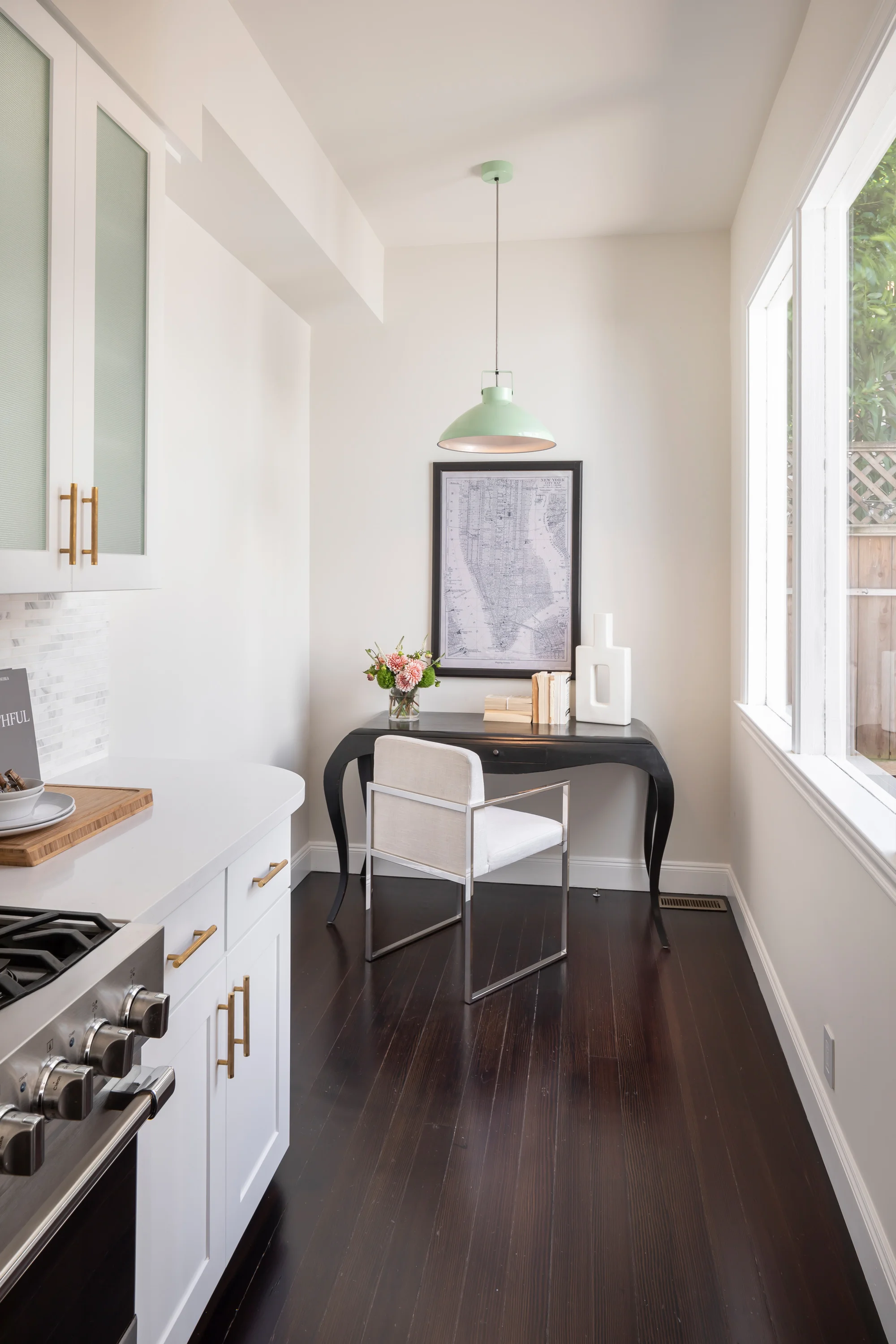 L1_Kitchen_Nook_7146.jpg