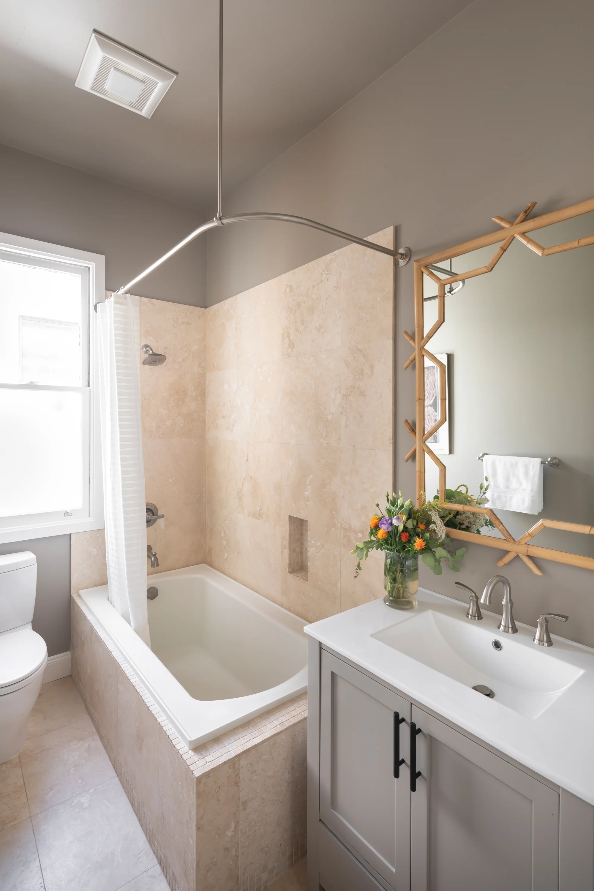 L2_Bath_7122.jpg