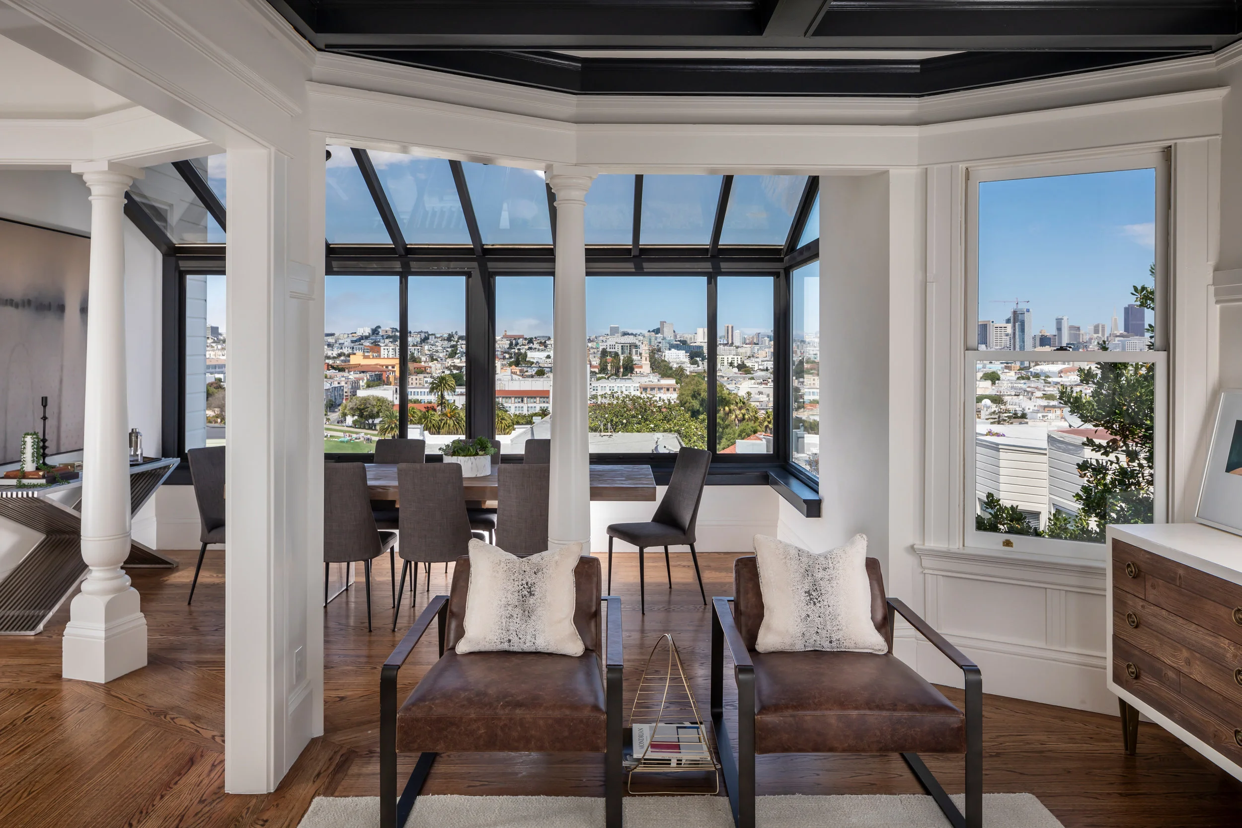 Living_Dining_View_7976.jpg