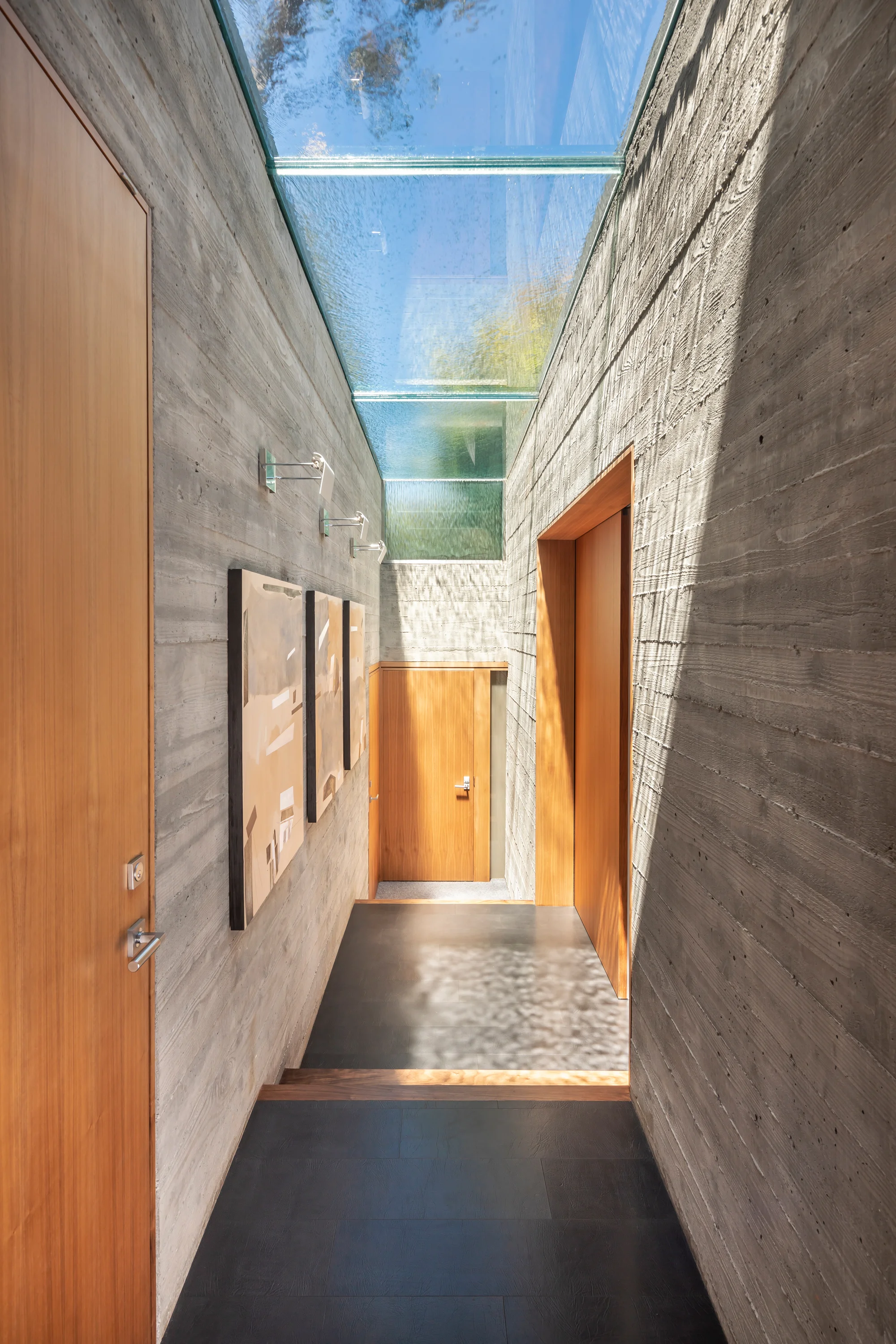 LL_Hallway_6816.jpg