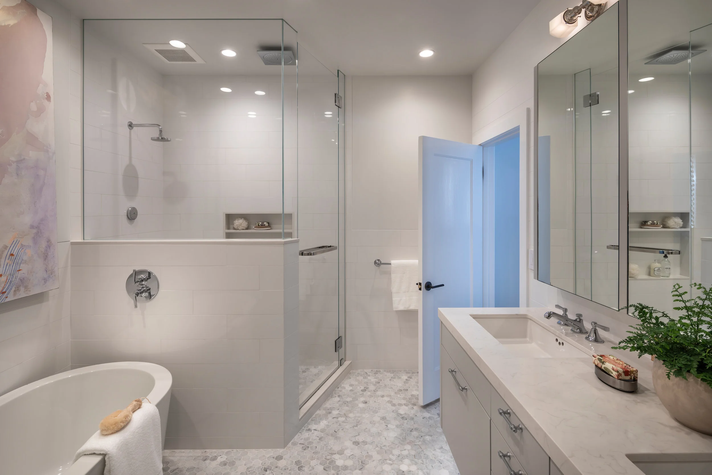 L1_Master_Bath_1863.jpg