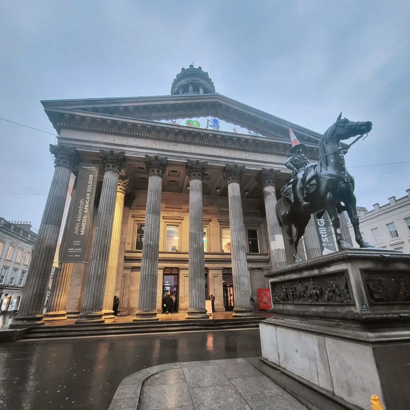 Business and pleasure for a couple of days in Glasgow and Luss. We stumbled (metaphorically) on @lussdistillery admiring the buildings - a great example of a wonderful business and was fab to hear all about their collaboration with local companies fo