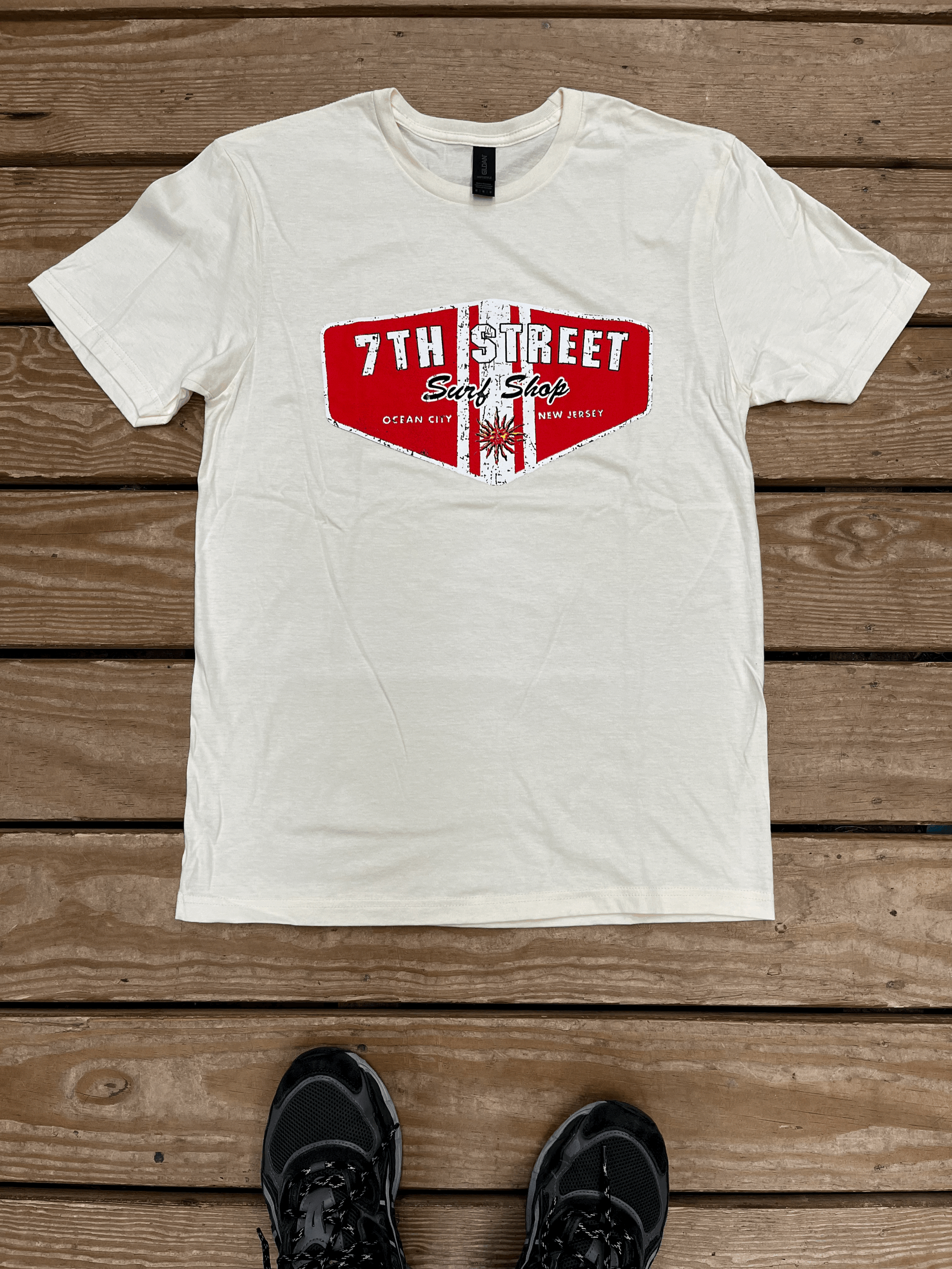 Mens Tee Distressed Shield Cream