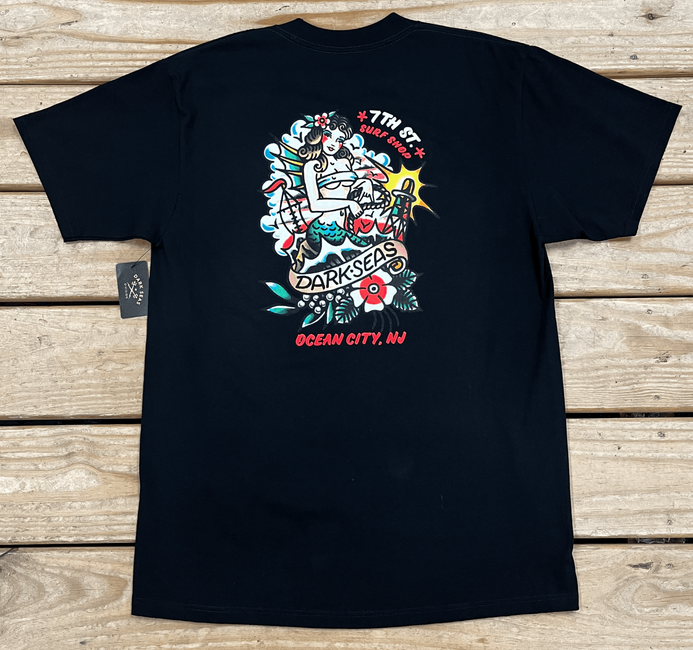 Mens Tee Dark Seas X 7th Street Light My Way Tee - Black