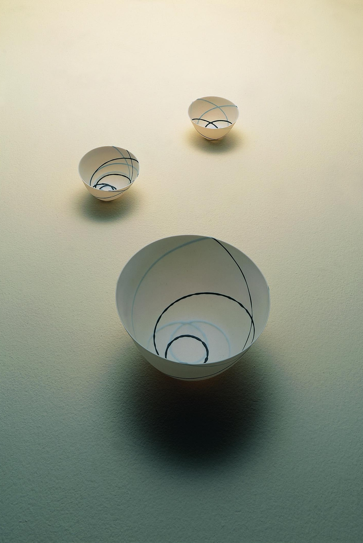 SPIRAL SPUN PORCELAIN VESSELS BLACK PORCELAIN PHOTO: DAVID STEWART