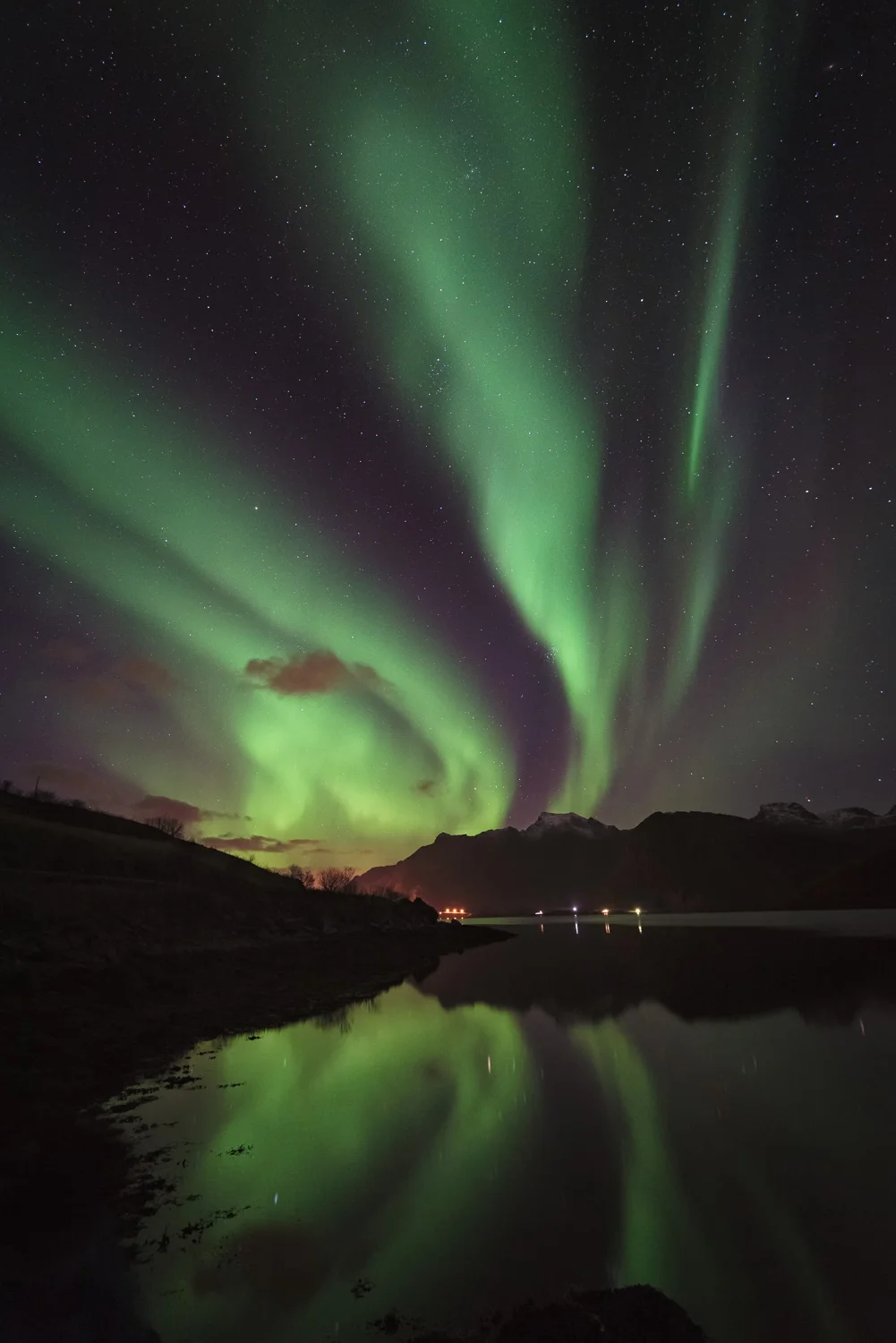 "1" Flakstad, LofotenPrinted in high quality lustre photo paper at the following sizes:75x50cm 1500.- kr. 60x40cm 1000.- kr. 45x30cm 500.- kr. 30x20cm 300.- kr.Other available sizes upon request.