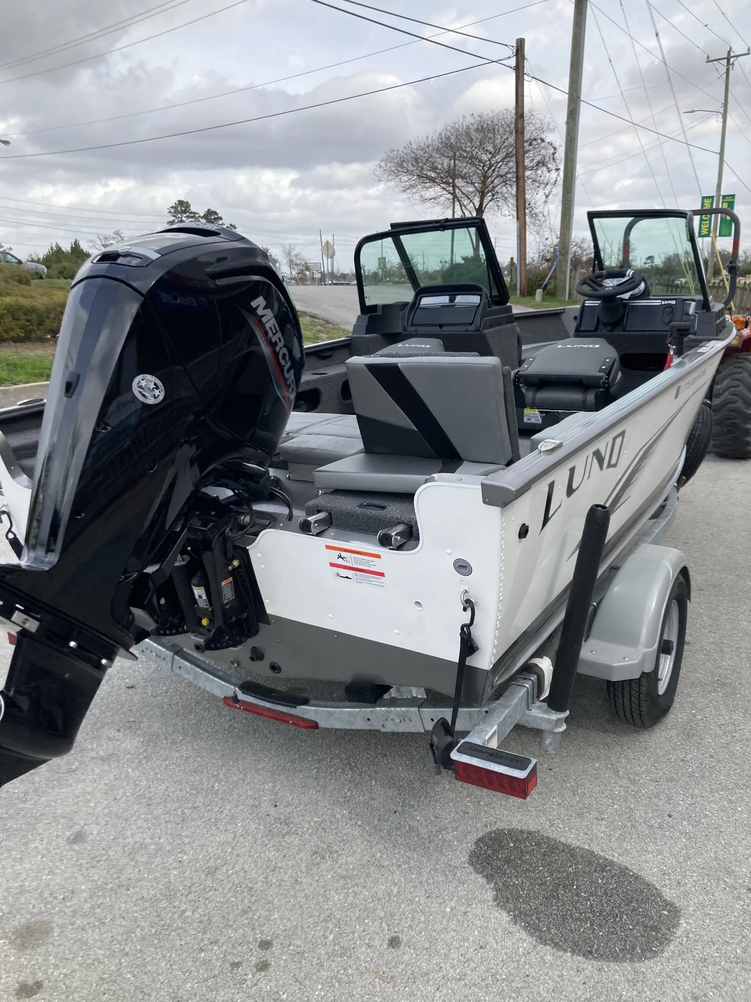 NEW LUND 1775 Adventure Sport — Tideline Marine