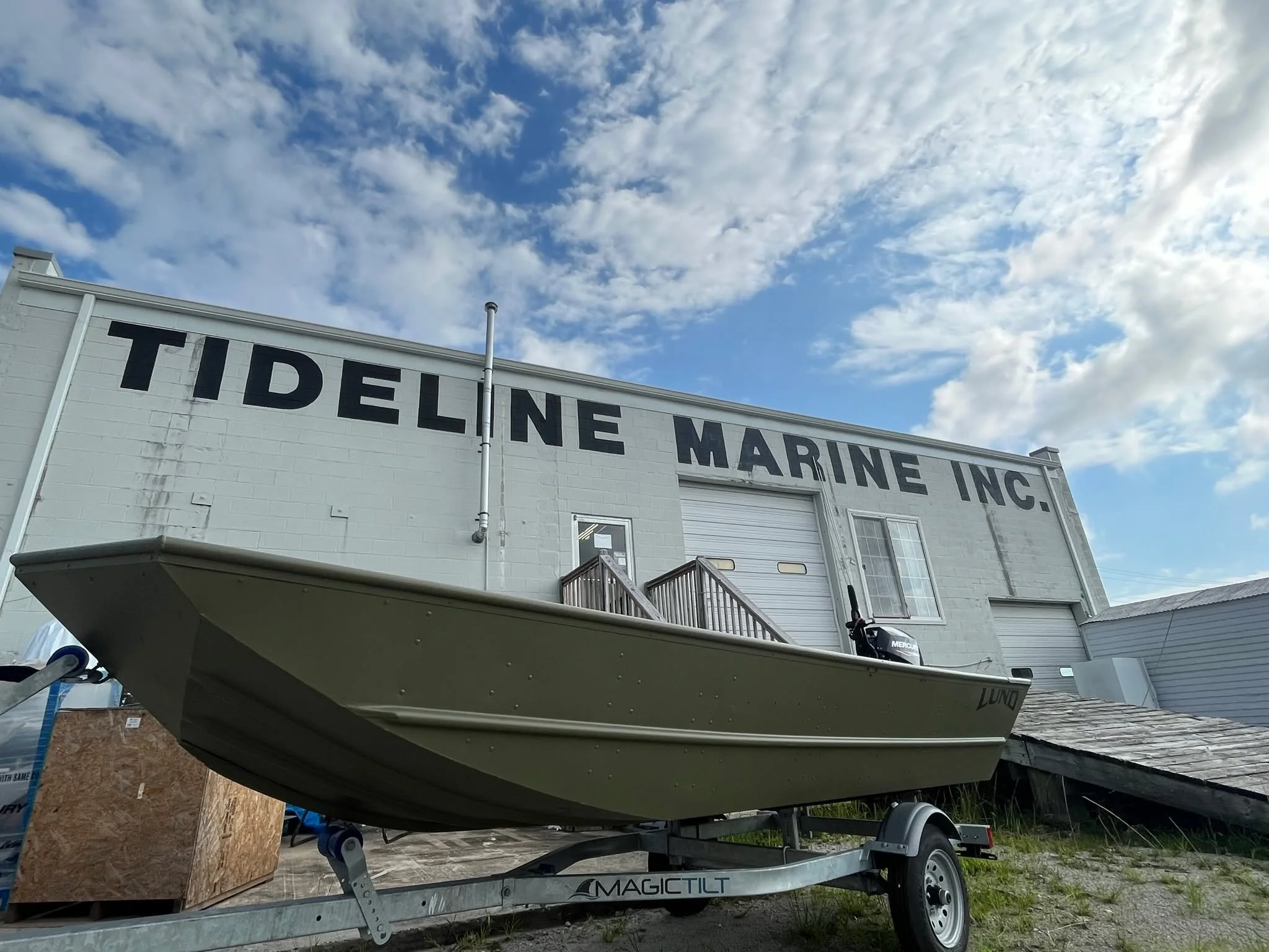 We are closing up shop soon! We would love to see you!
Throwback photos for our STORE CLOSING SALE!
40% Off everything in the store! at #tidelinemarine in #jacksonvillenc.
Stop by and check us out! Open from Tuesday-Sat
#bait #tackle #fishing #boatin