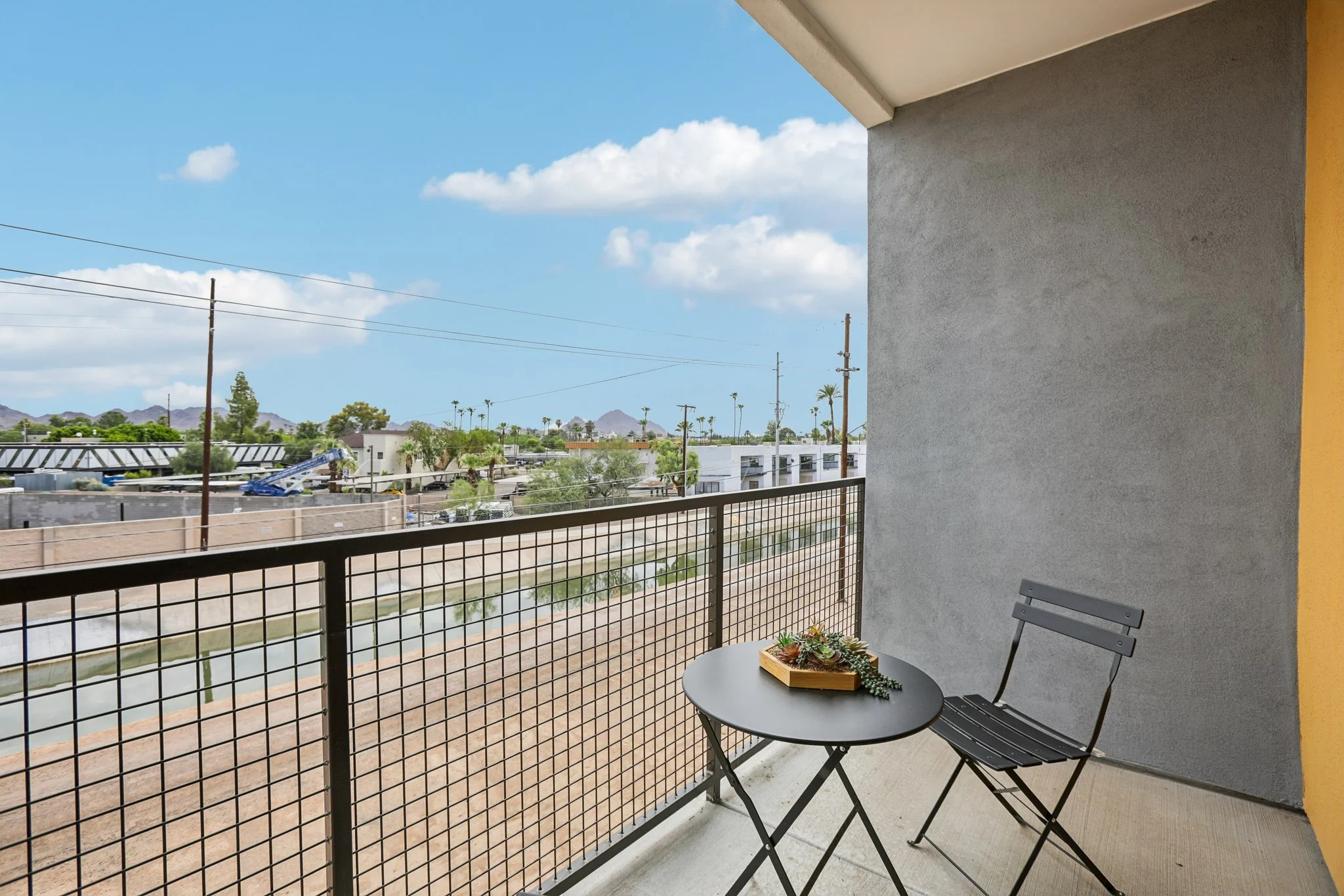 21-web-or-mls-1110 E Turney Ave Unit 304-S1607-021.jpg