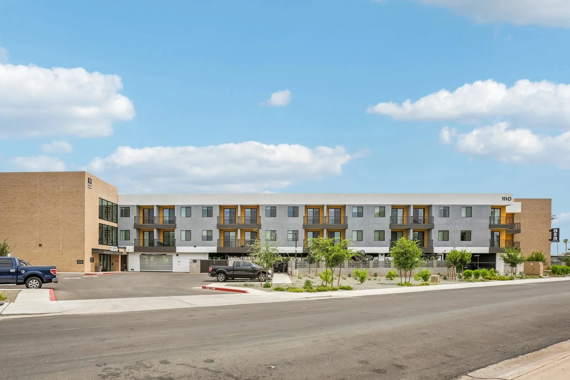 37-web-or-mls-E+Turney+Ave-1607-901.jpg