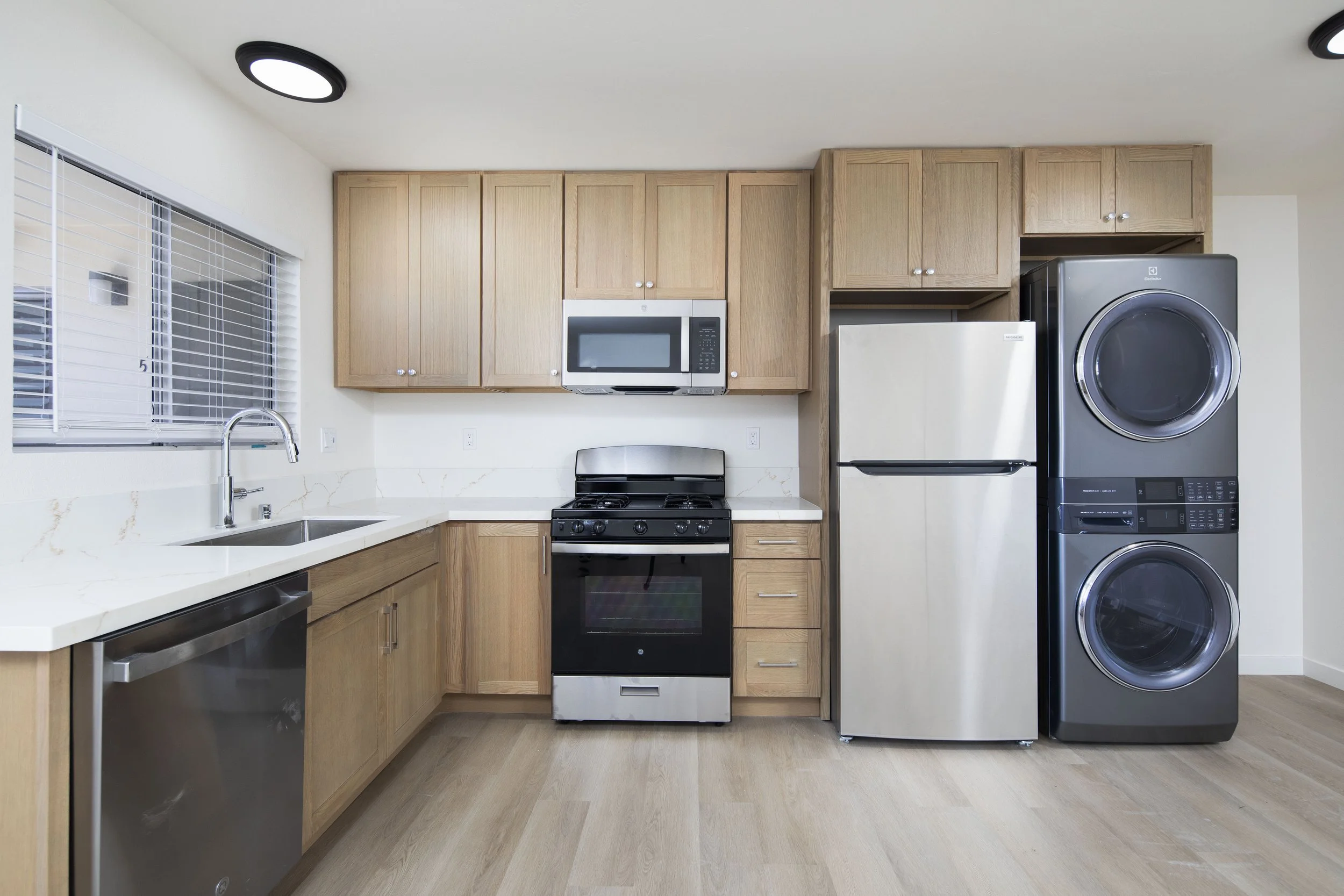 4537 Hamilton St 06 06.jpg