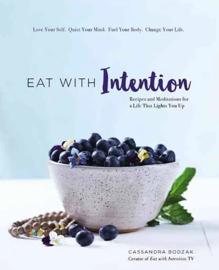I love this deliciously mindful read from my friend & author Cassandra Bodzak ! It's a holistic all in one, perfect for revamping your diet & well-being!