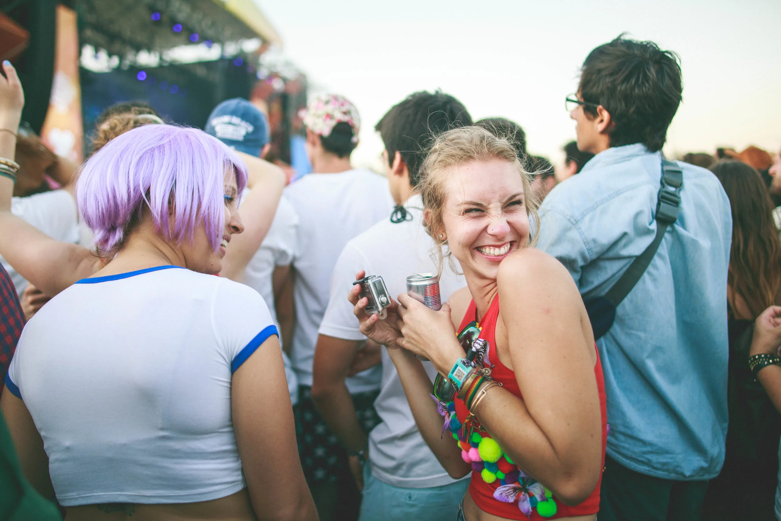  strangers can be familiar 