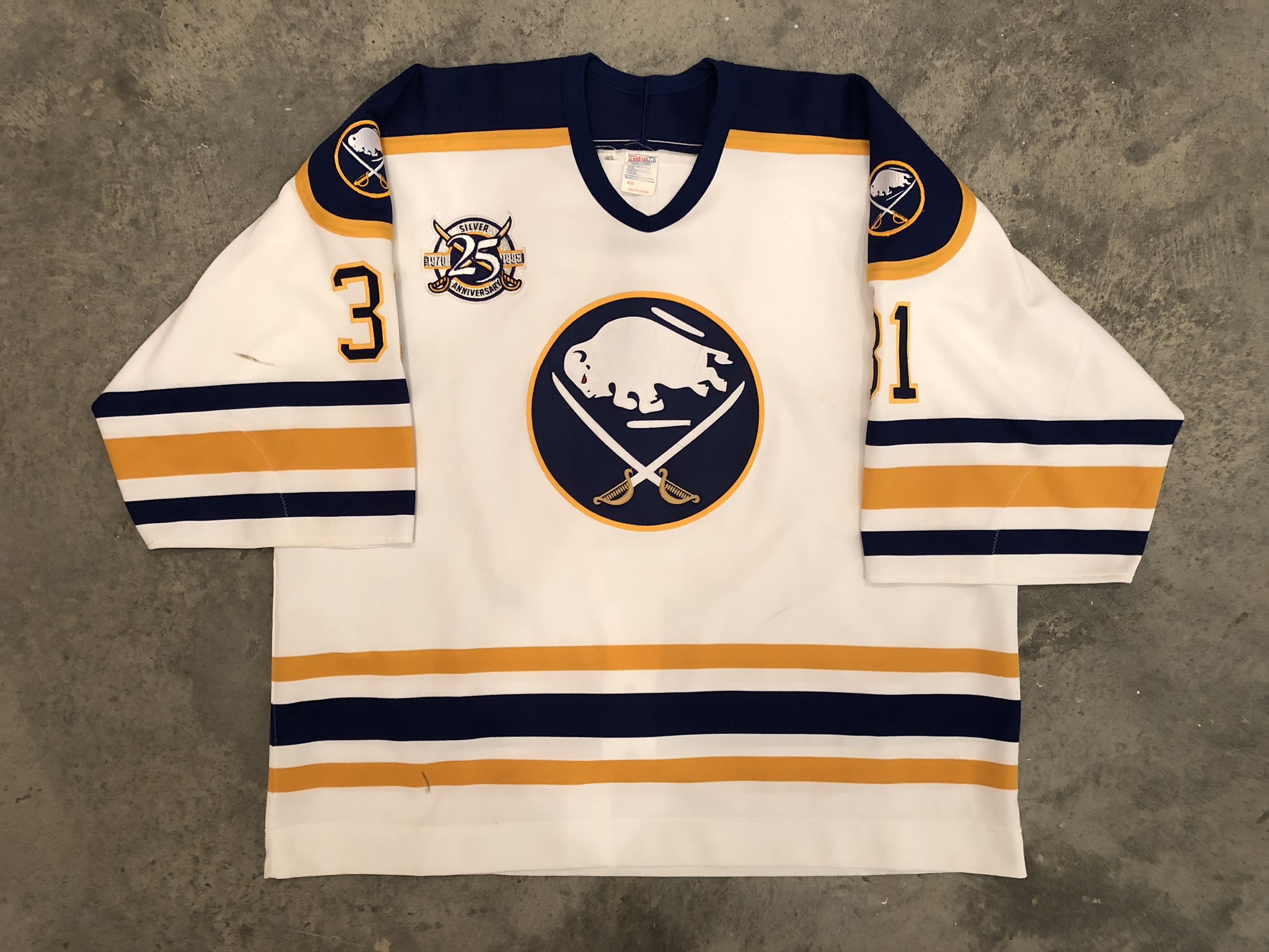 Vineyard Vines Tie - NHL Buffalo Sabres - Yellow (Extra Long) (58222)