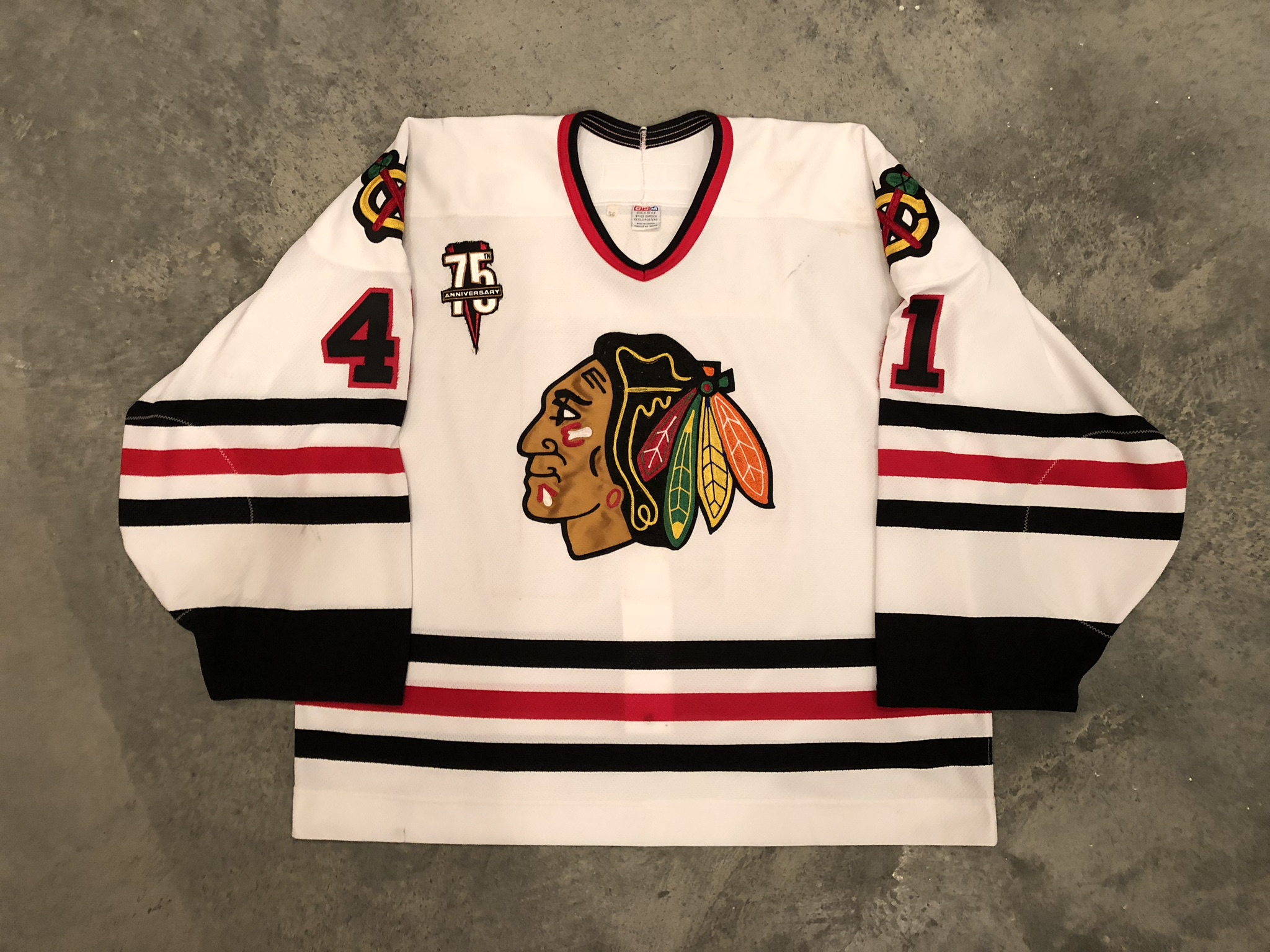 L - RARE Chicago Blackhawks Skull Captain Jersey – Twisted Thrift