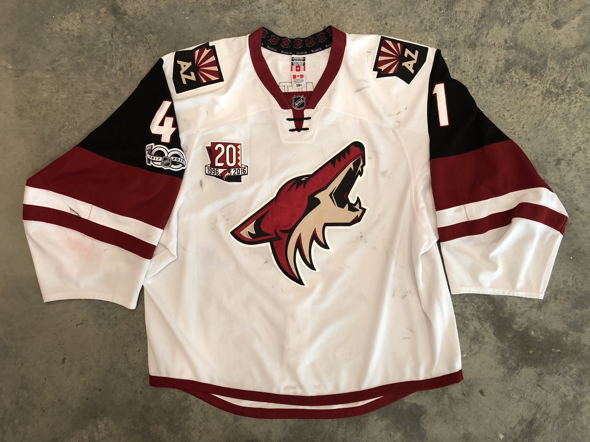 coyotes game worn jersey