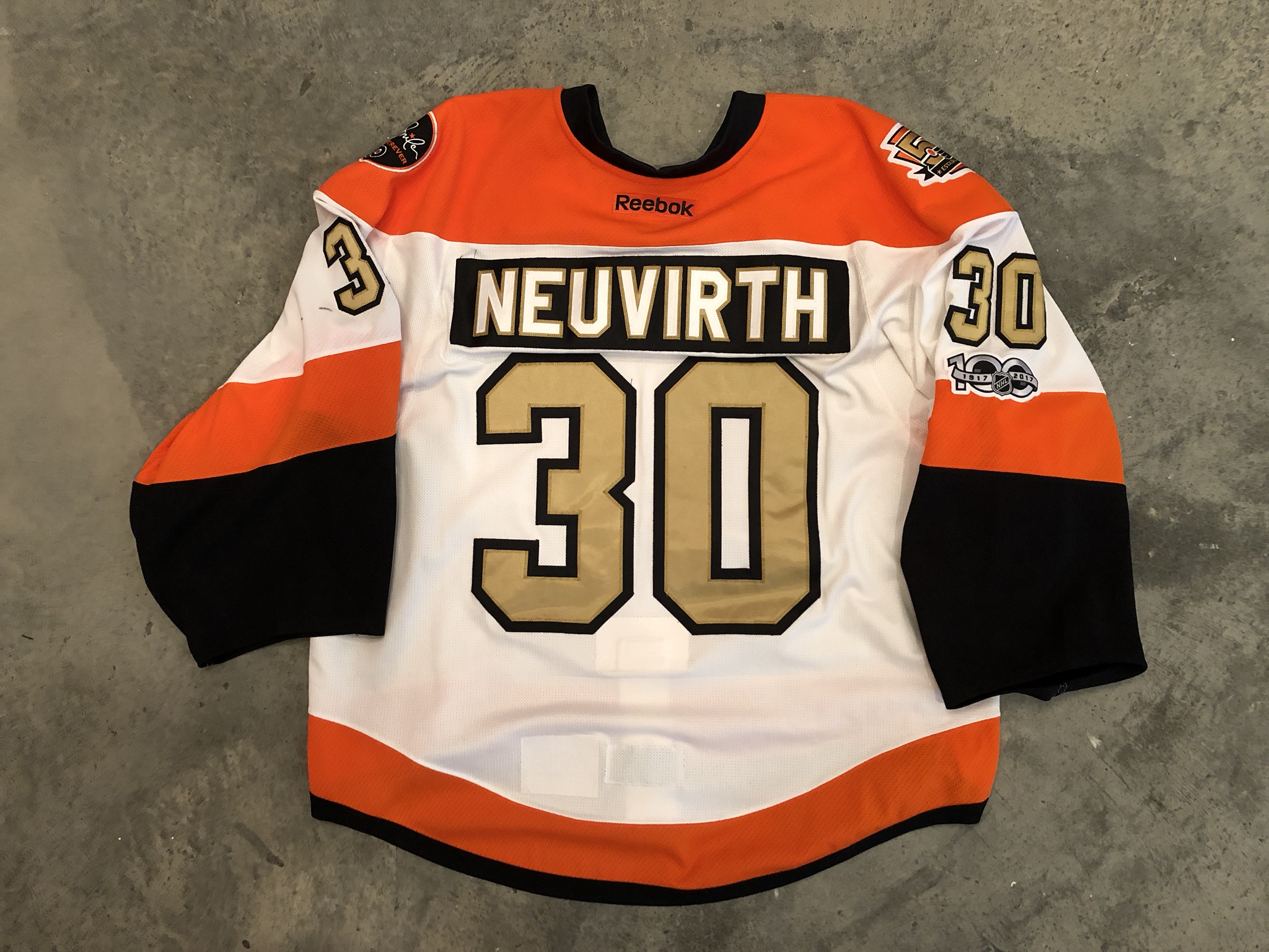 تحليل بيستل Michal Neuvirth Flyers — Game Worn Goalie Jerseys تحليل بيستل