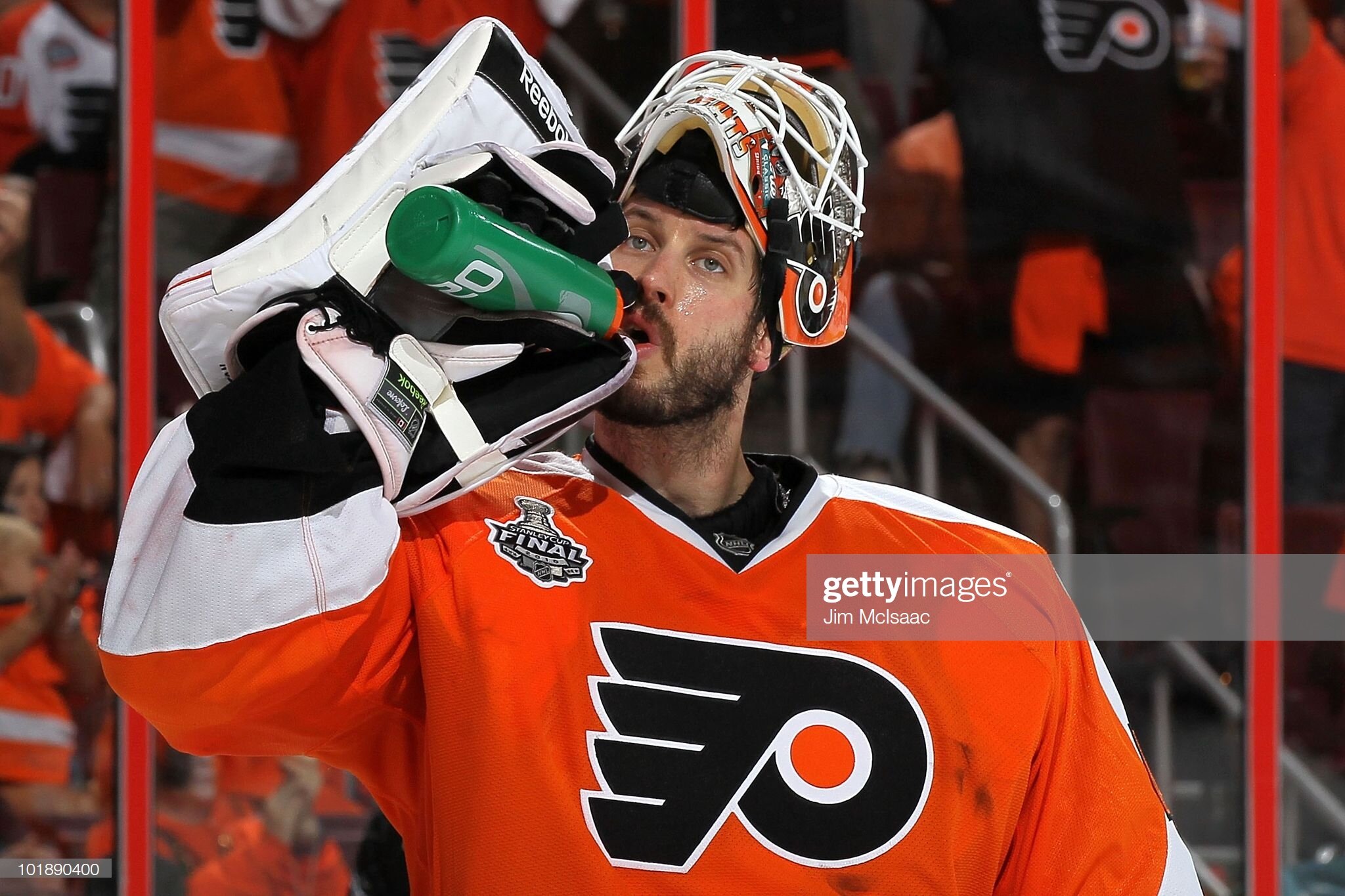Former Flyers goalie Michael Leighton, forever remembered for 2010 Cup  Final, retires