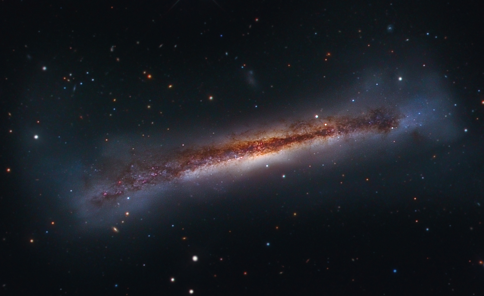 100%crop of NGC 3628