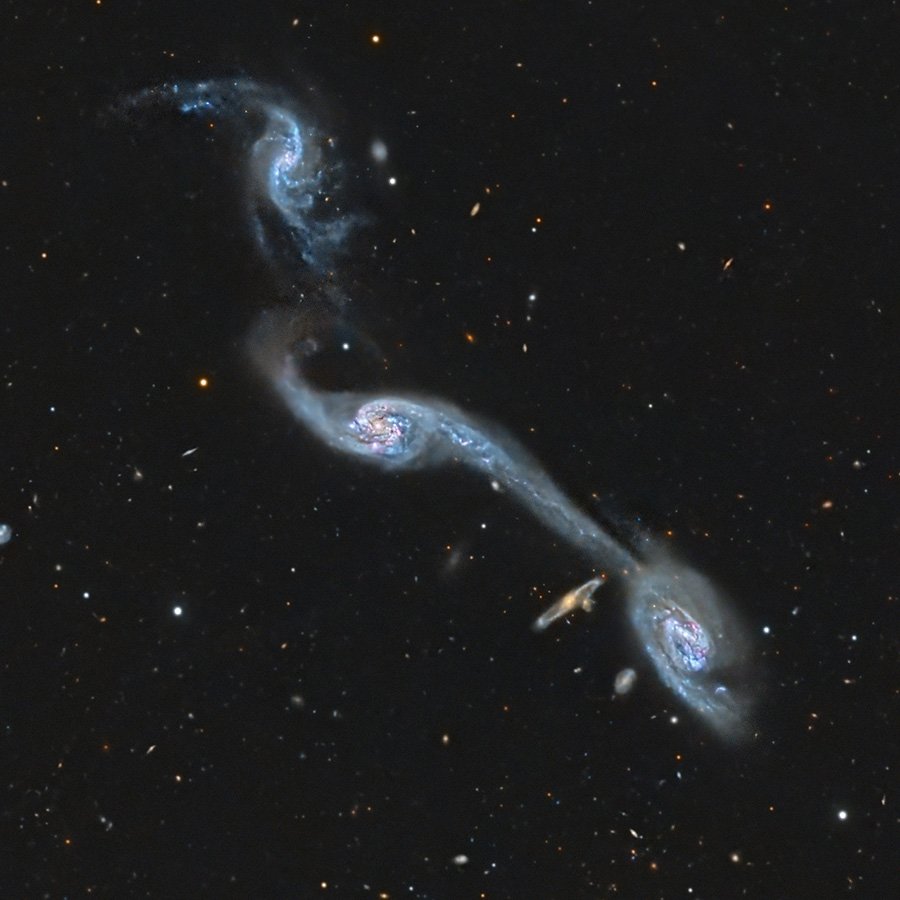 Arp 248