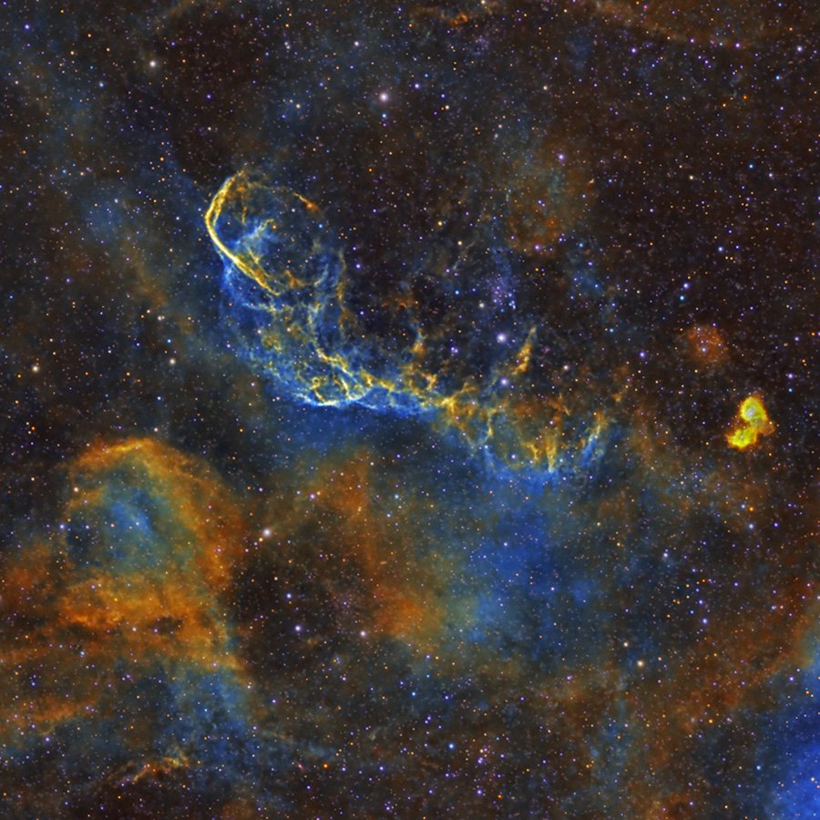 Loop cascade” in the middle of the SMC in HOS colors by Zaytsev and Hanson