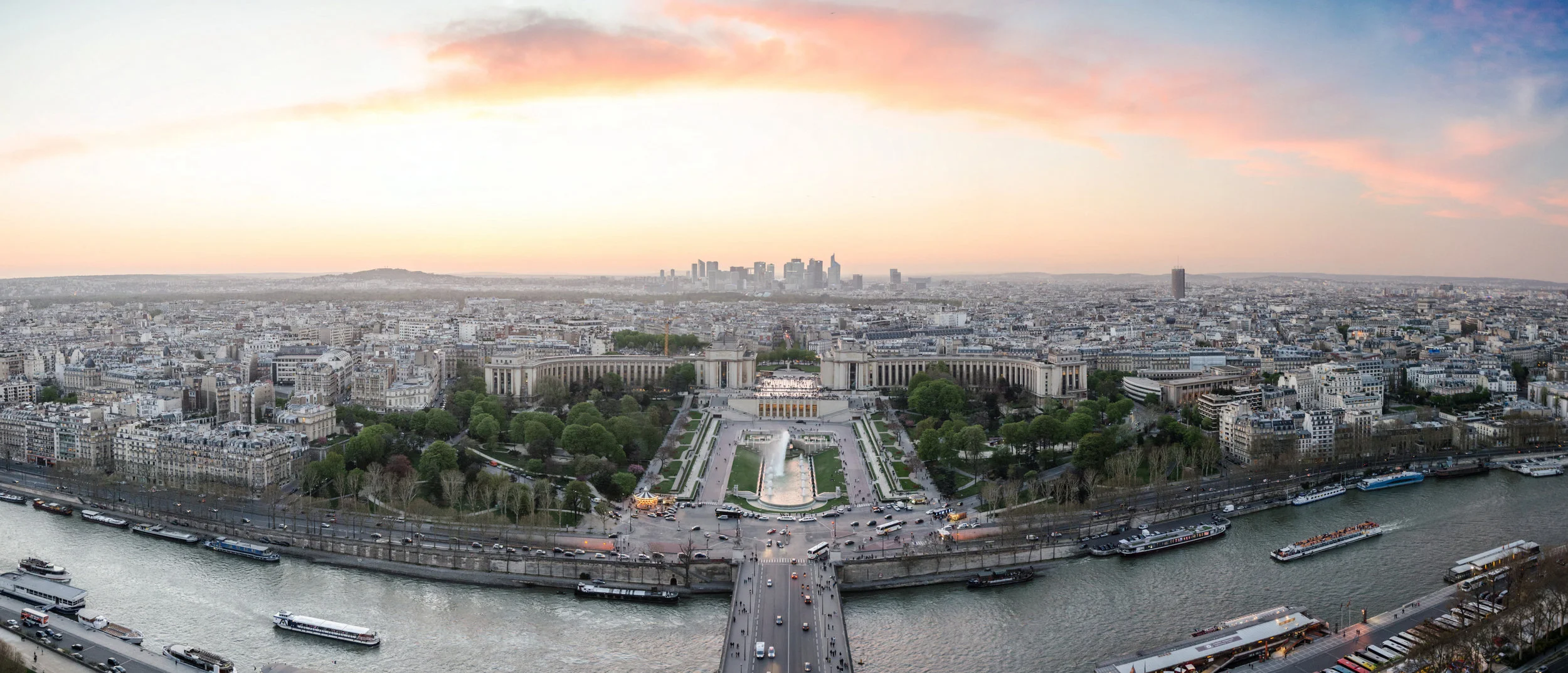 Fig. 2. A panoramic view of Paris from the northwest as seen from the Eiffel Tower. CC BY 2.0 by Alexander Kachkaev.