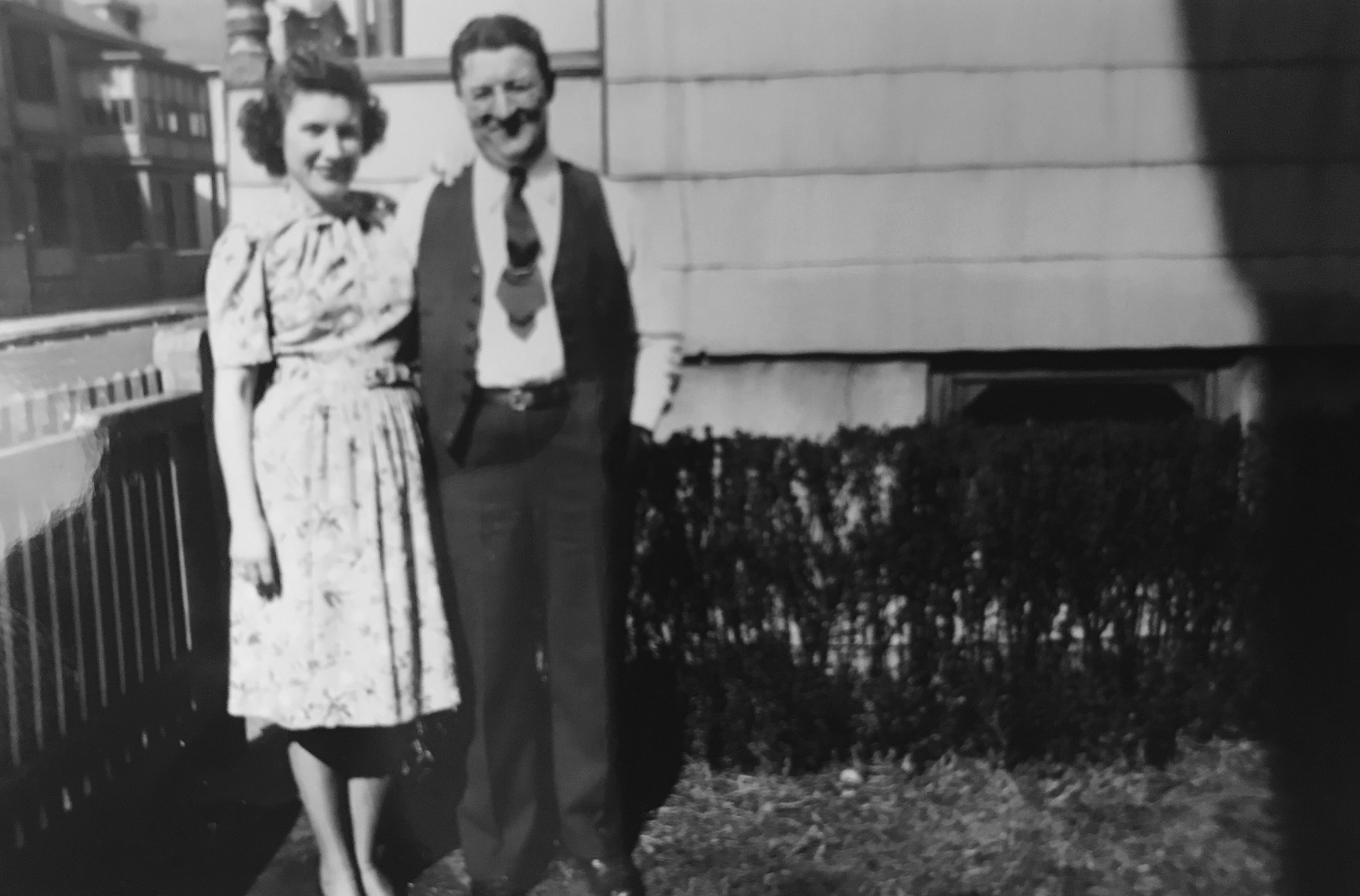 "Ann + Ray Note" is written on the back by Grandma.