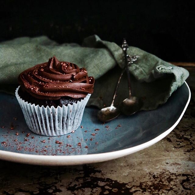 NEW RECIPE: The Best Vegan Chocolate Cupcakes:
Trust me, I was a hardcore cynic. How can  a vegan chocolate cake come close to the dairy-abundant equivalent? I also refuse to settle: if I have a vegan chocolate cake, it needs to meet or surpass its n