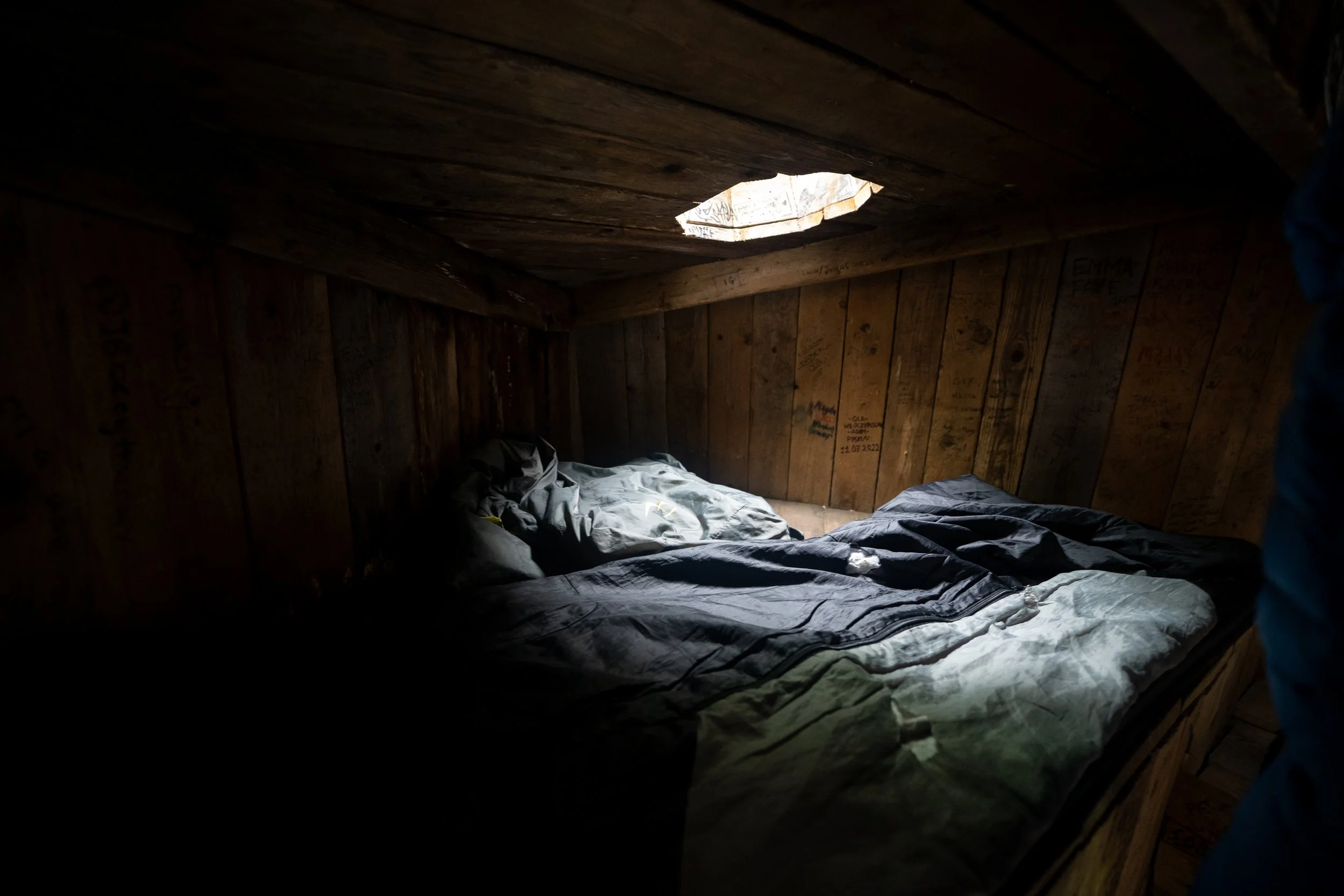 A Night(Day) in the Hobbit Hut