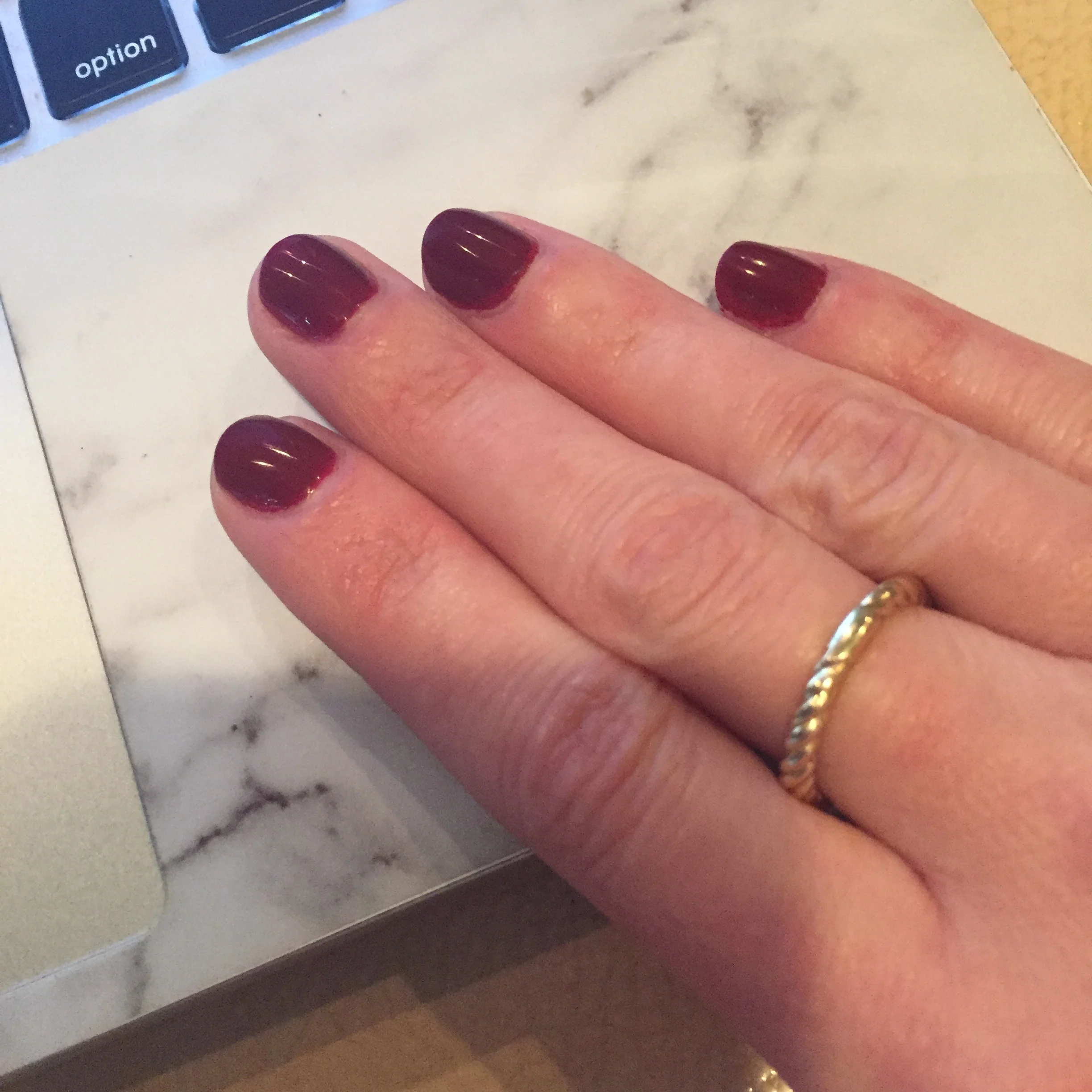 Essie "Maki Me Happy"