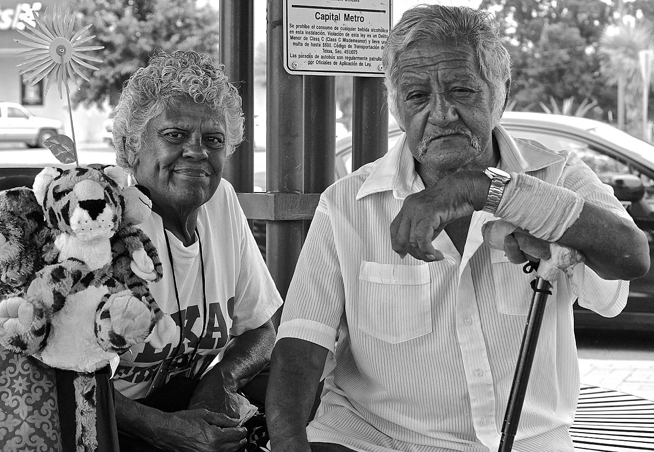 bus stop couple.jpg