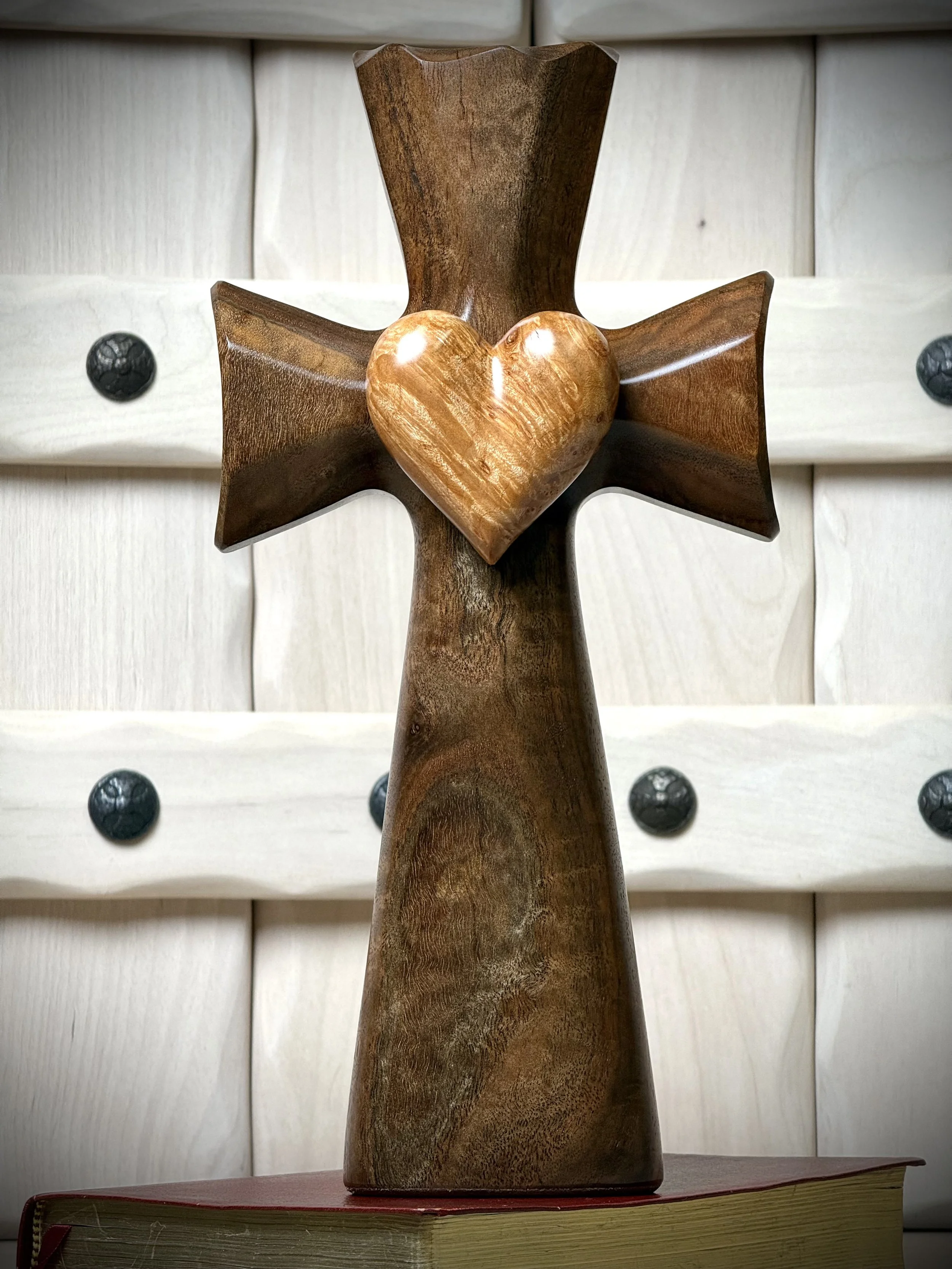 Family Bible Cross®